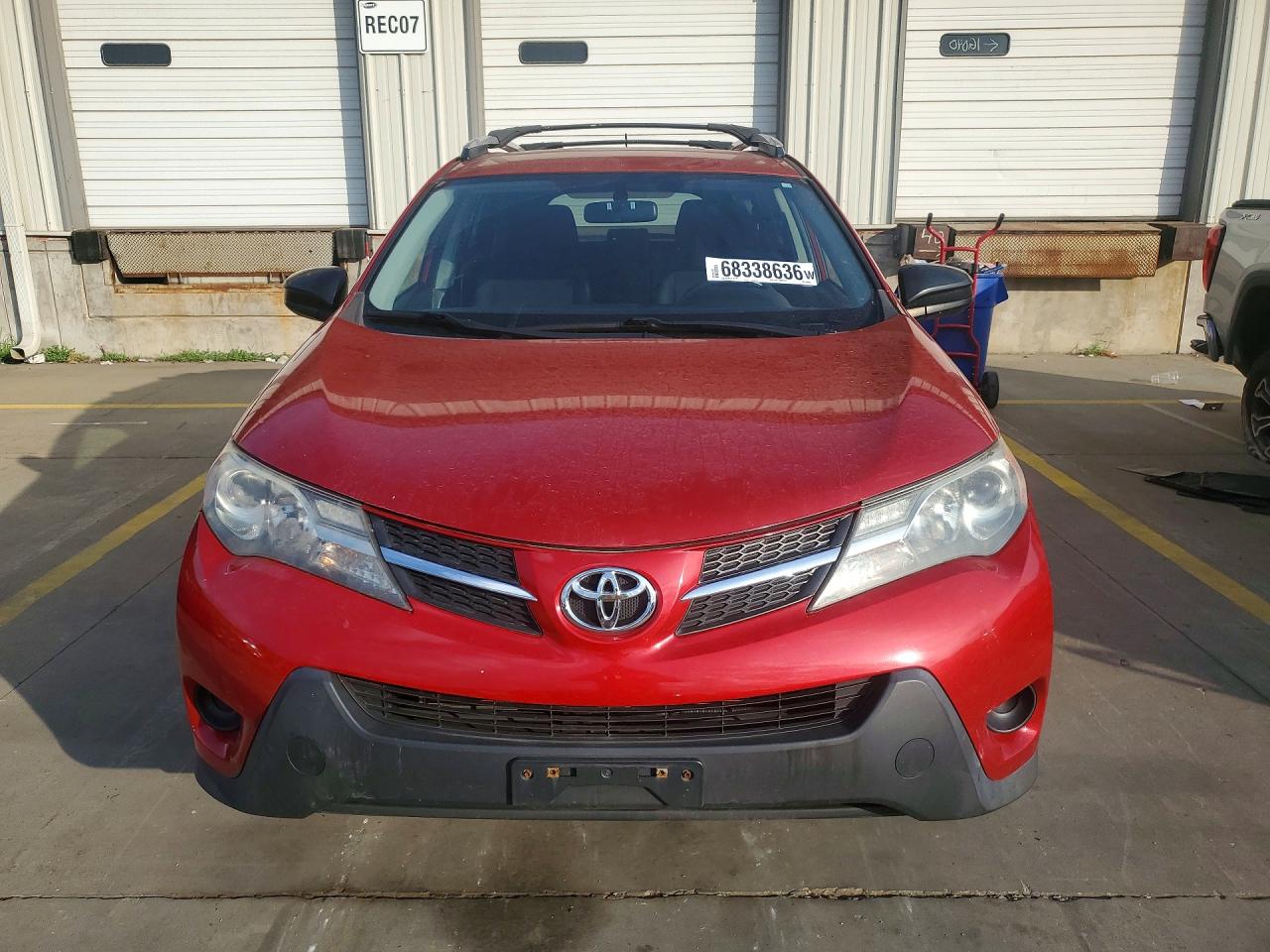 2014 Toyota Rav4 Le Red vin: JTMZFREV8EJ009352