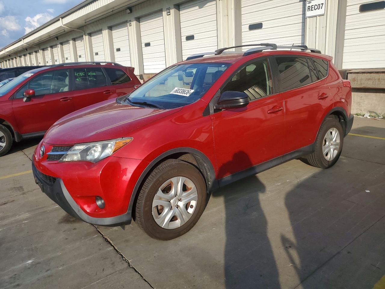 2014 Toyota Rav4 Le Red vin: JTMZFREV8EJ009352