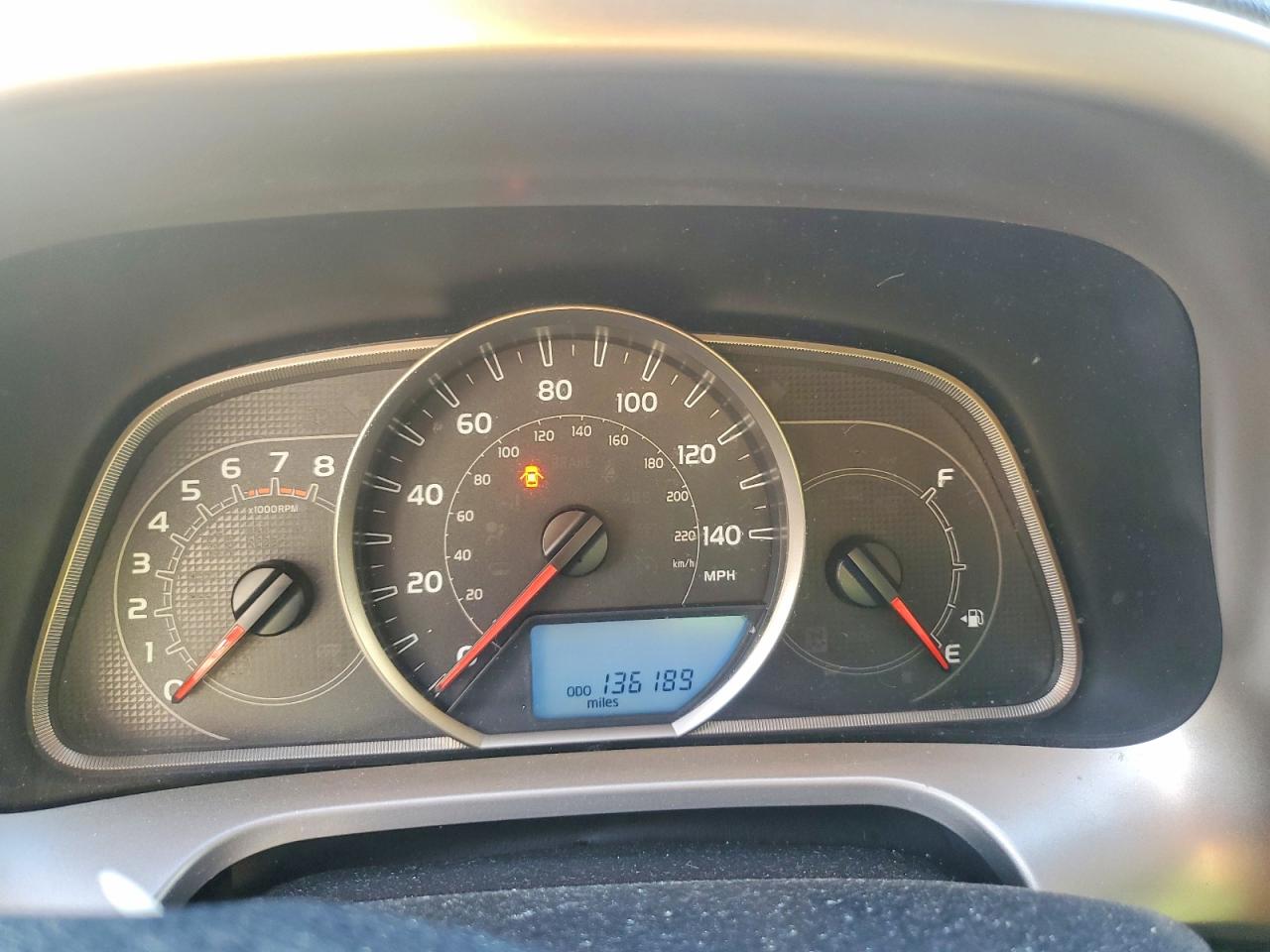 2014 Toyota Rav4 Le Red vin: JTMZFREV8EJ009352