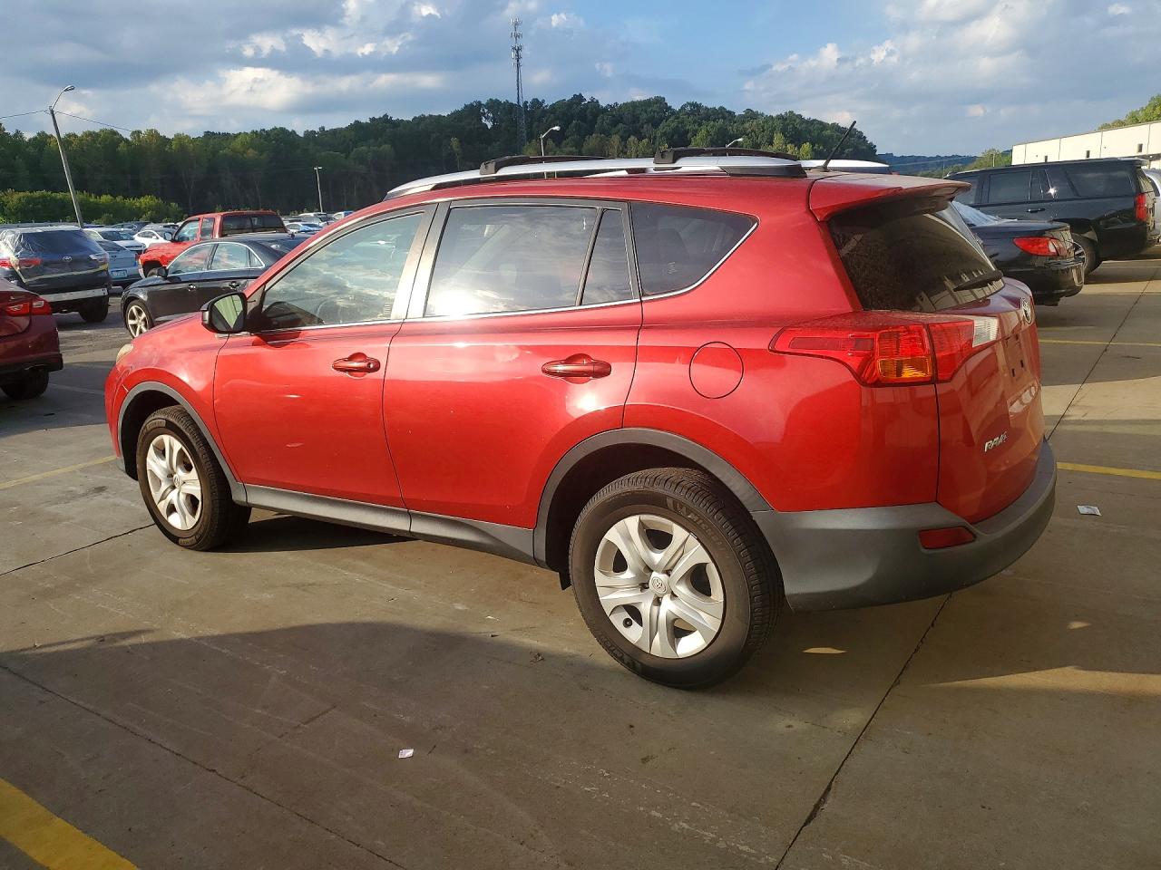 2014 Toyota Rav4 Le Red vin: JTMZFREV8EJ009352