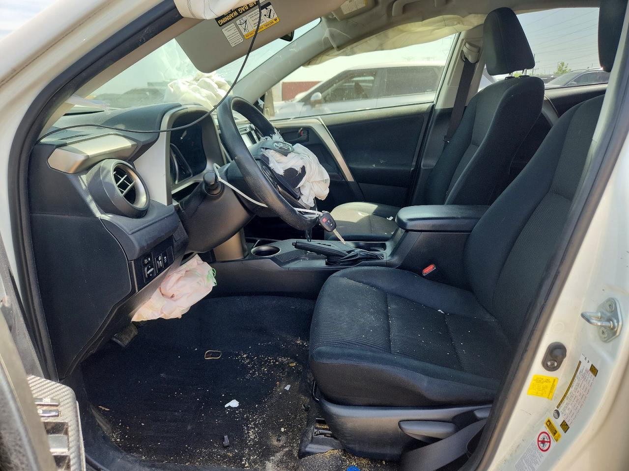 2014 Toyota Rav4 Le Белый vin: JTMZFREV8EJ014891