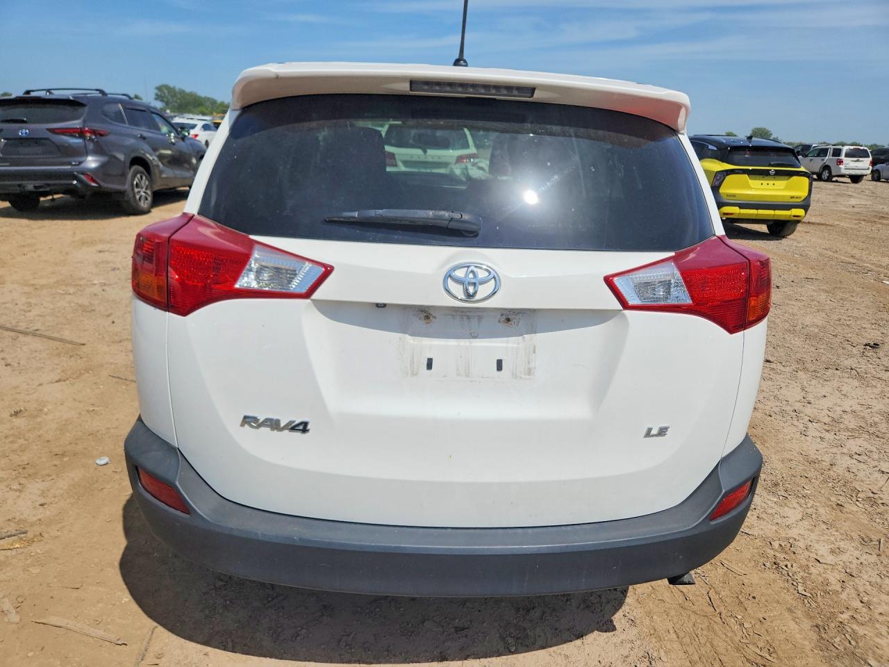 2014 Toyota Rav4 Le Белый vin: JTMZFREV8EJ014891
