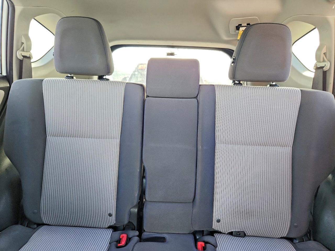 2015 Toyota Rav4 Le Белый vin: JTMZFREV8FD055537