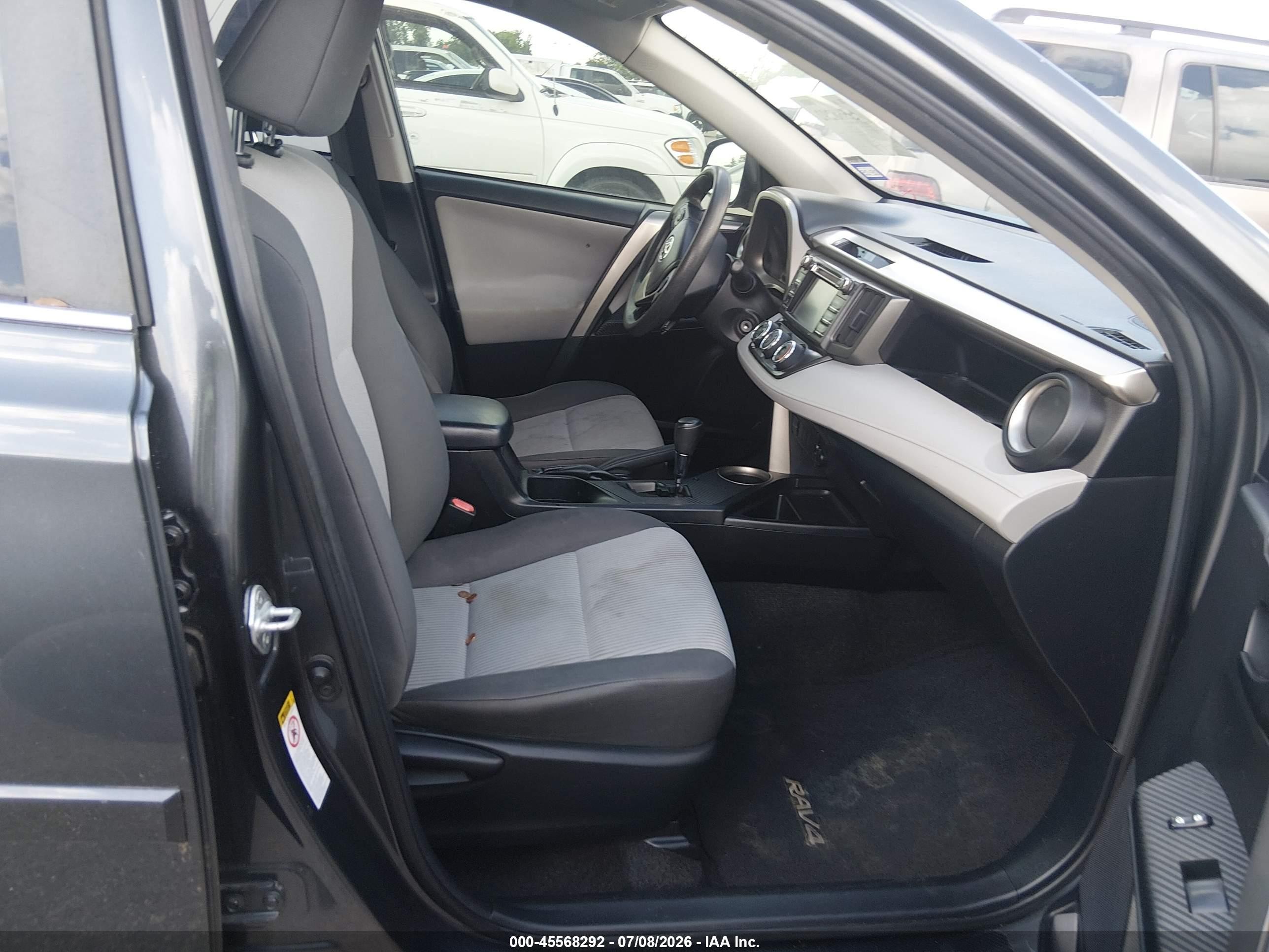 2015 Toyota Rav4 Le Gray vin: JTMZFREV8FD060978