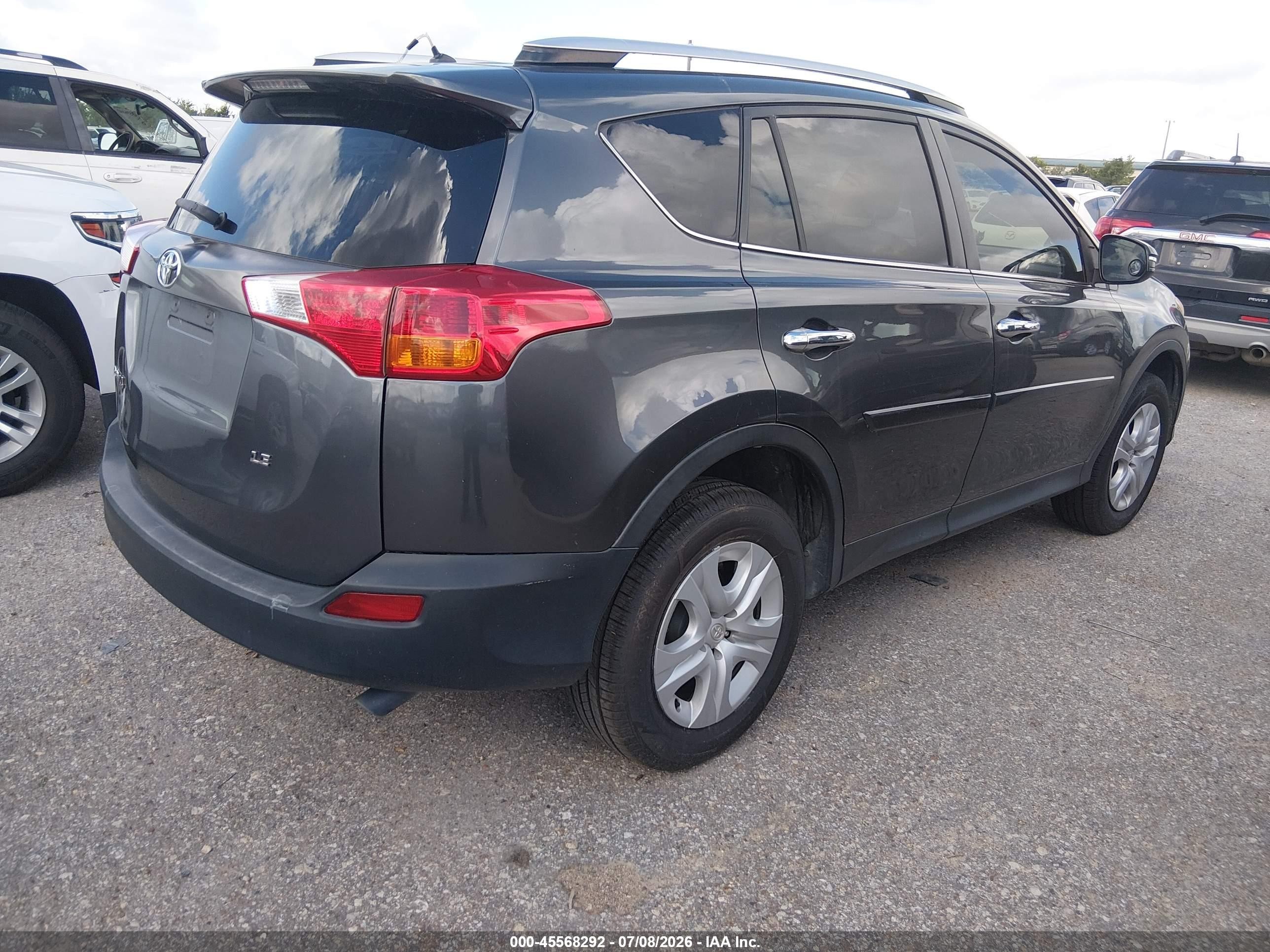 2015 Toyota Rav4 Le Gray vin: JTMZFREV8FD060978