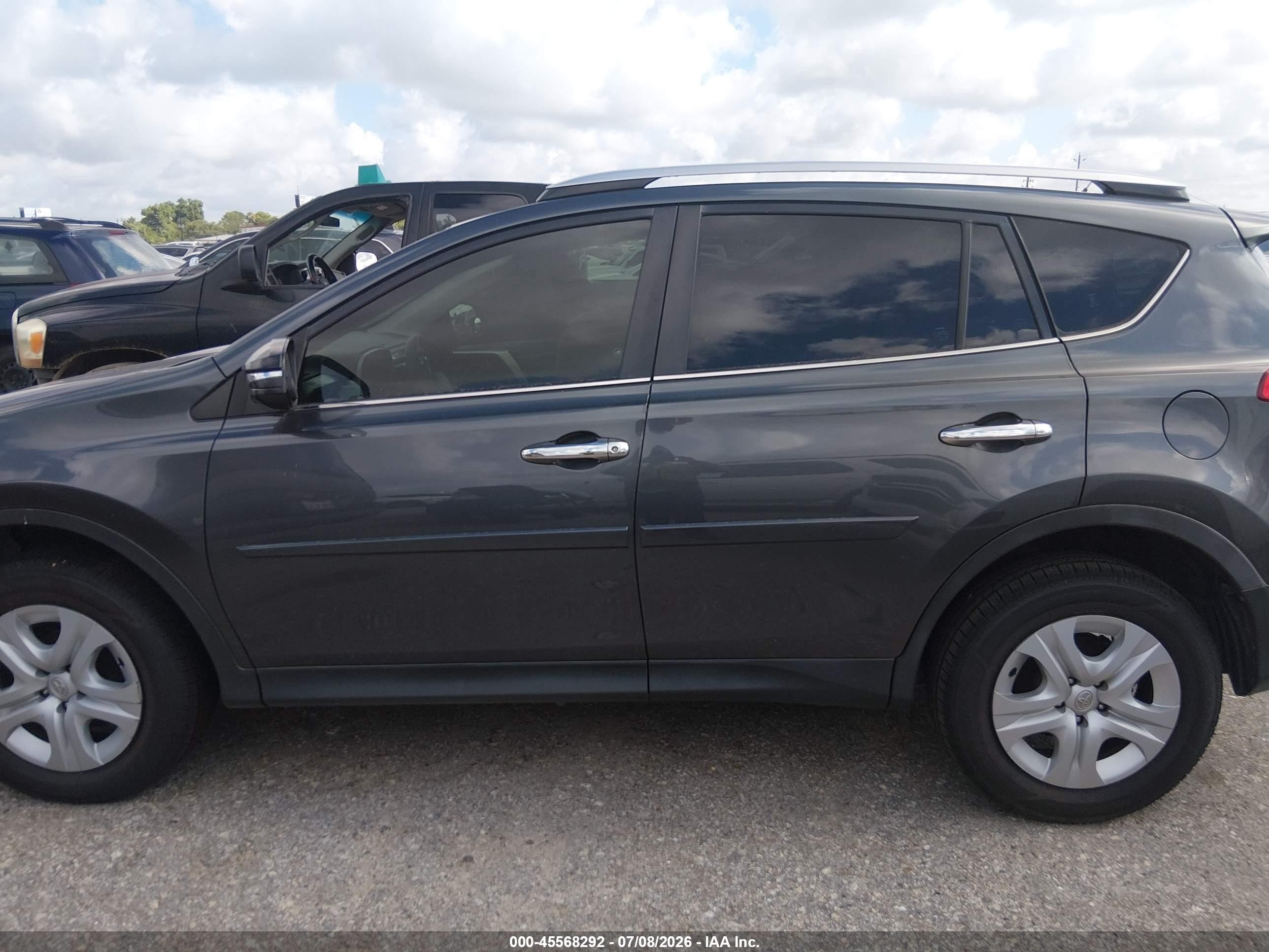 2015 Toyota Rav4 Le Gray vin: JTMZFREV8FD060978