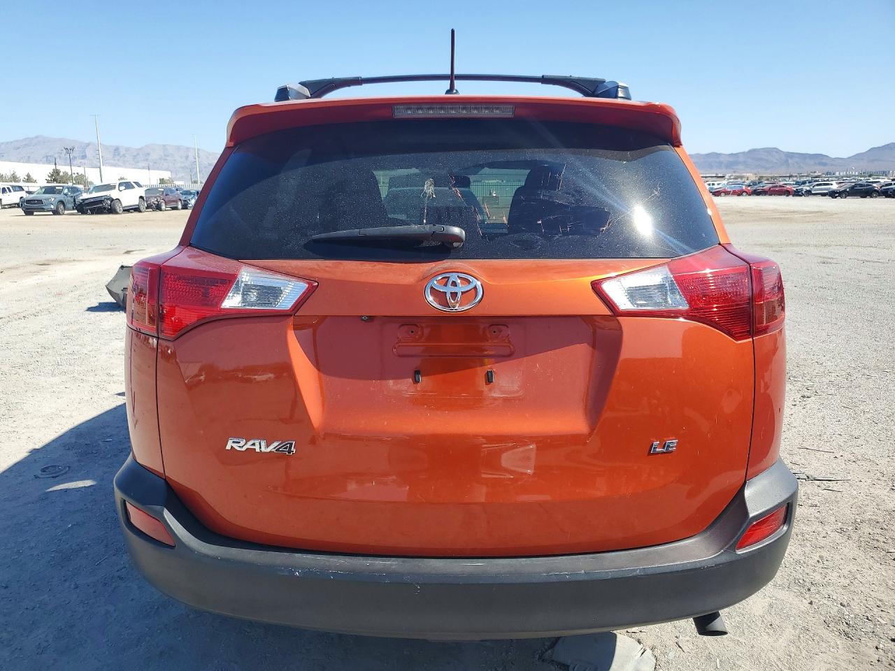 2015 Toyota Rav4 Le Оранжевый vin: JTMZFREV8FD069888