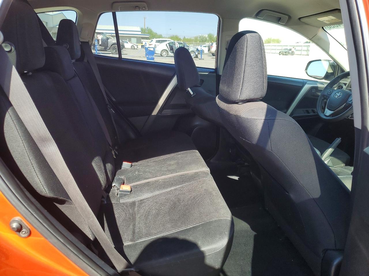 2015 Toyota Rav4 Le Оранжевый vin: JTMZFREV8FD069888