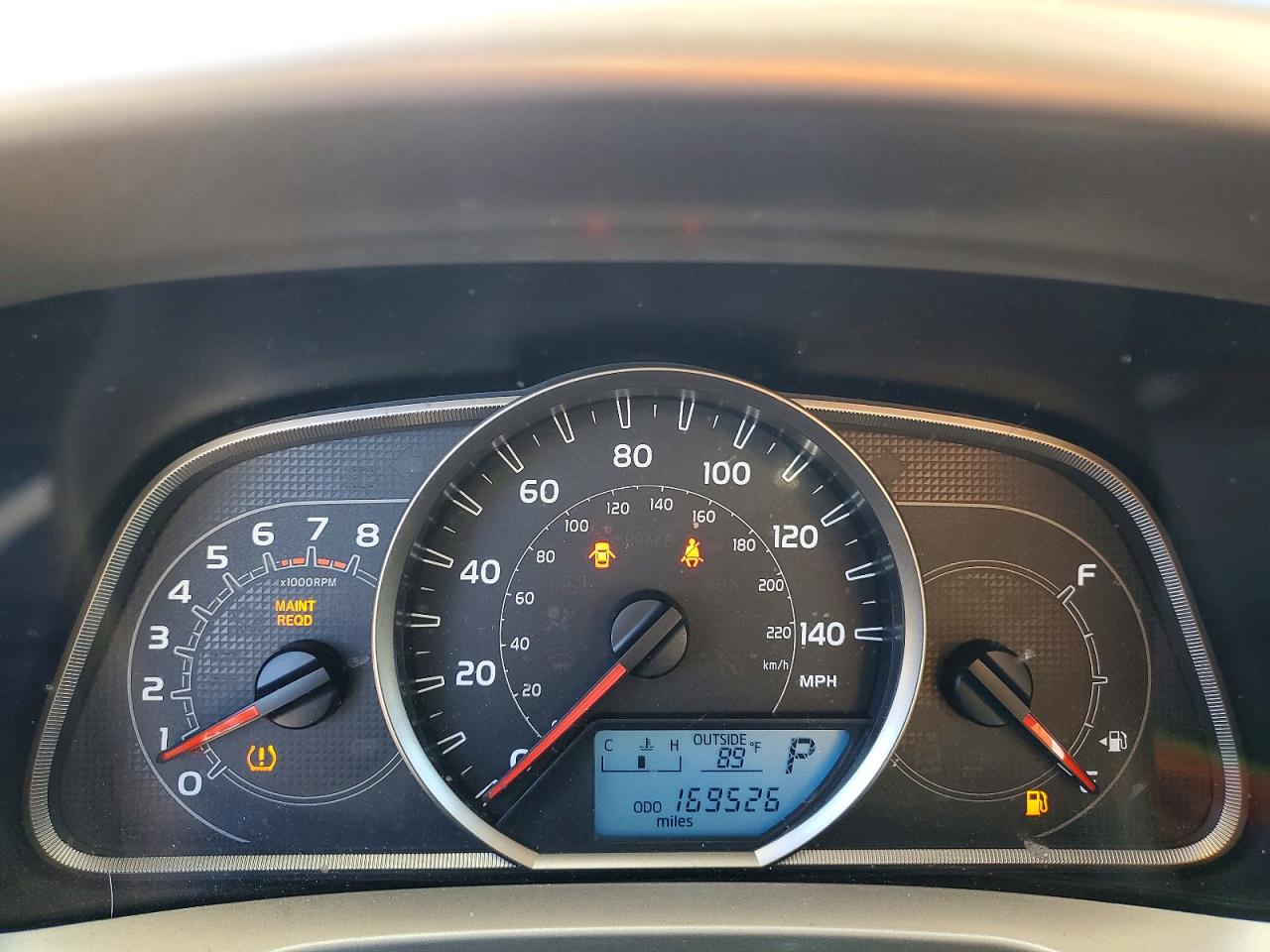 2015 Toyota Rav4 Le Серебряный vin: JTMZFREV8FJ025603
