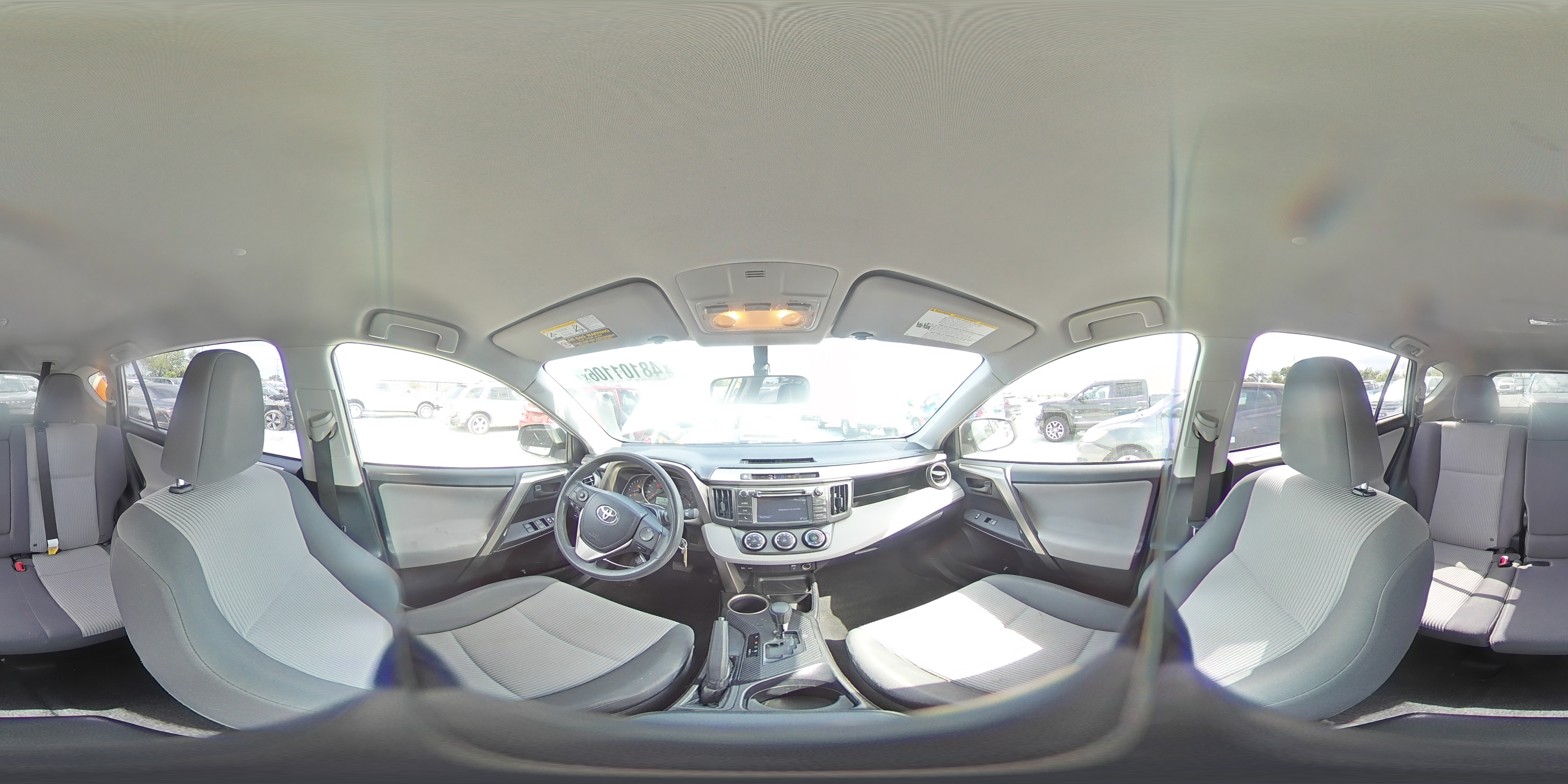 2015 Toyota Rav4 Le Silver vin: JTMZFREV8FJ052848