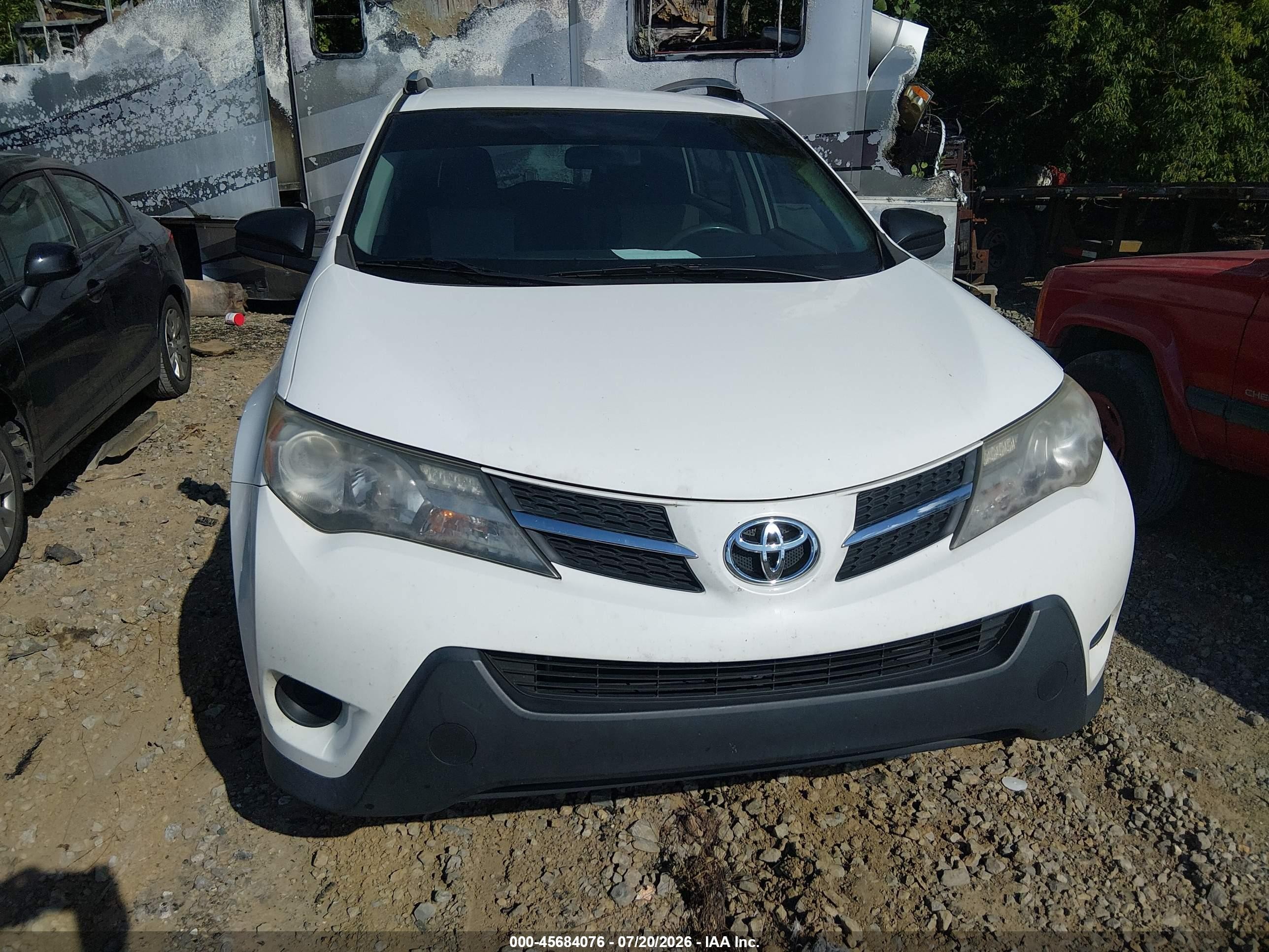 2013 Toyota Rav4 Le Белый vin: JTMZFREV9D5000487