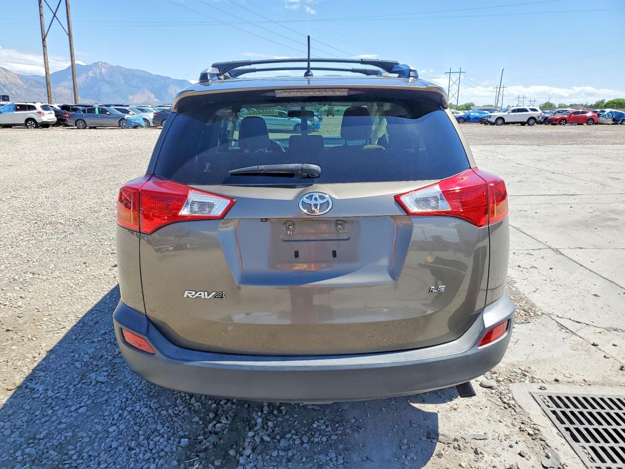 2013 Toyota Rav4 Le Brown vin: JTMZFREV9D5013773