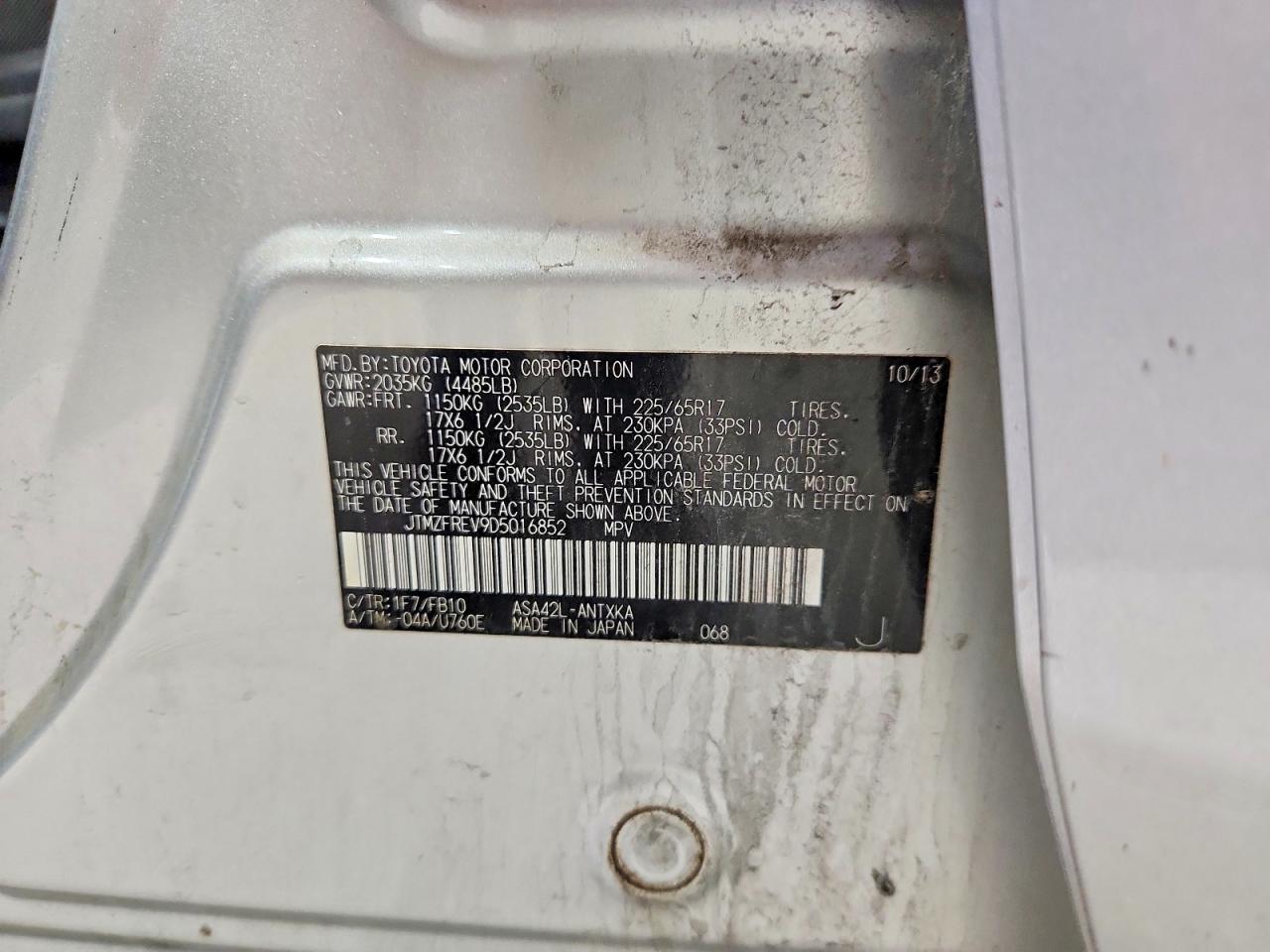 2013 Toyota Rav4 Le Silver vin: JTMZFREV9D5016852