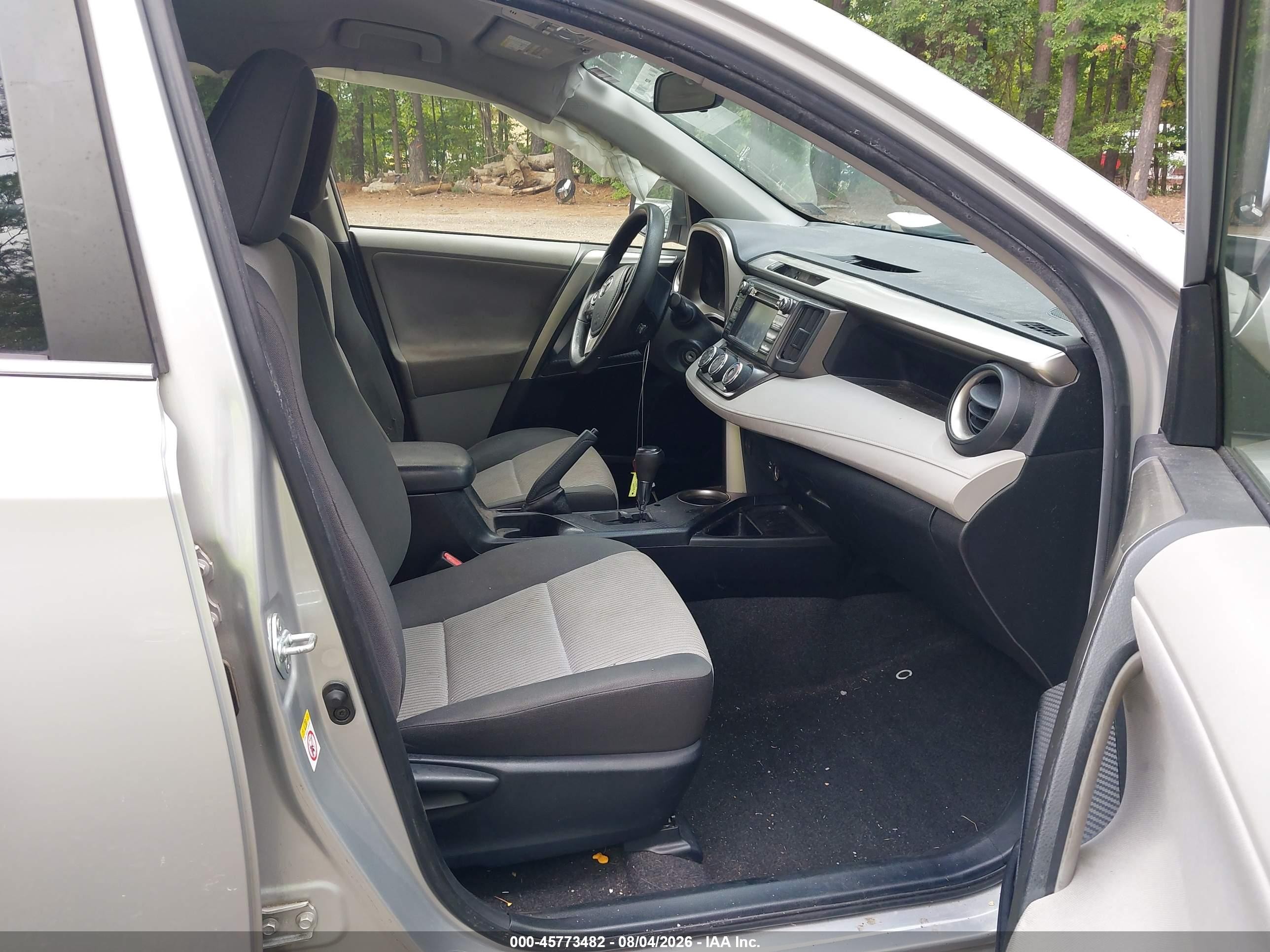 2013 Toyota Rav4 Le Silver vin: JTMZFREV9DD011253