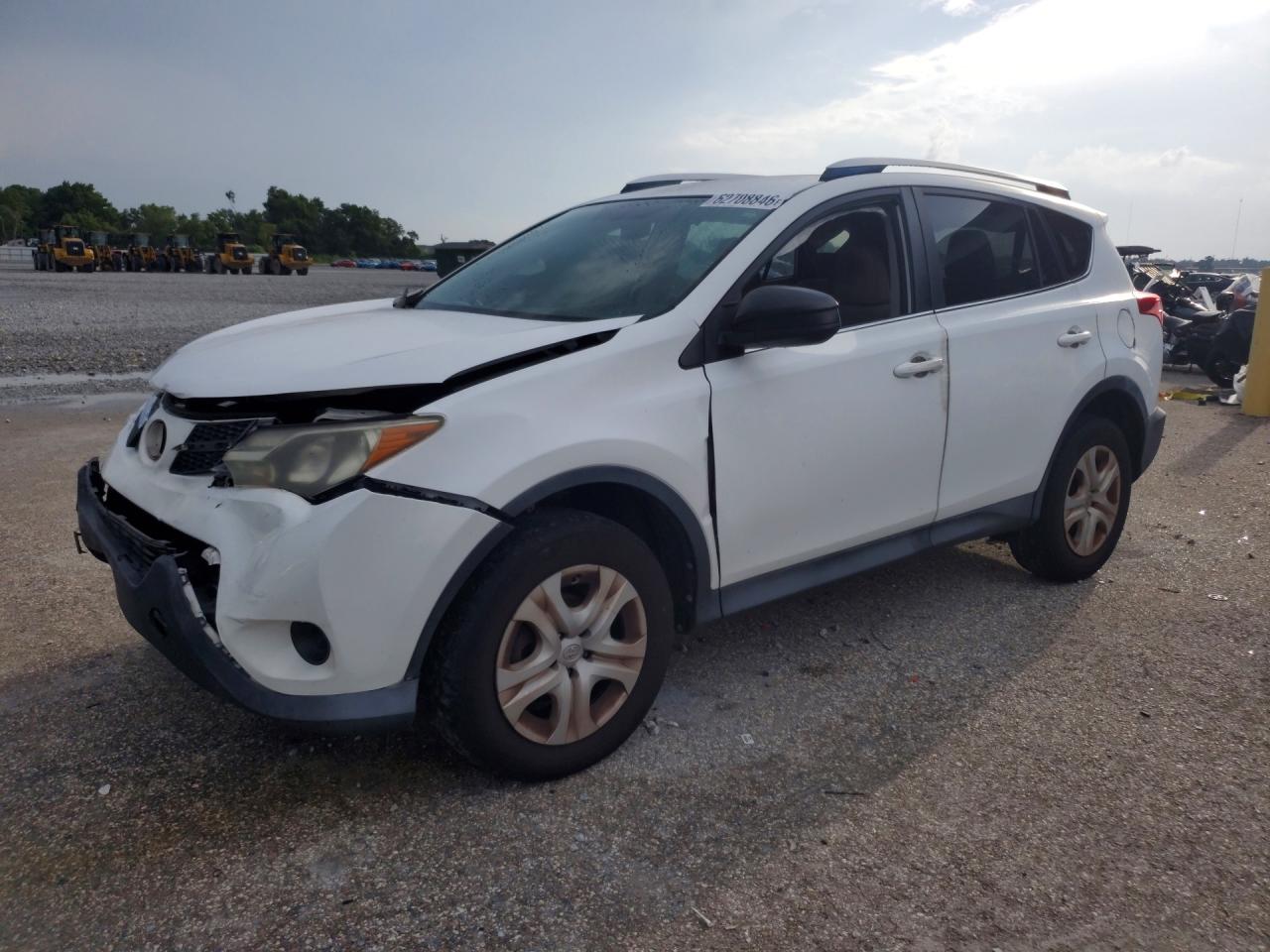 2013 Toyota Rav4 Le White vin: JTMZFREV9DD017988