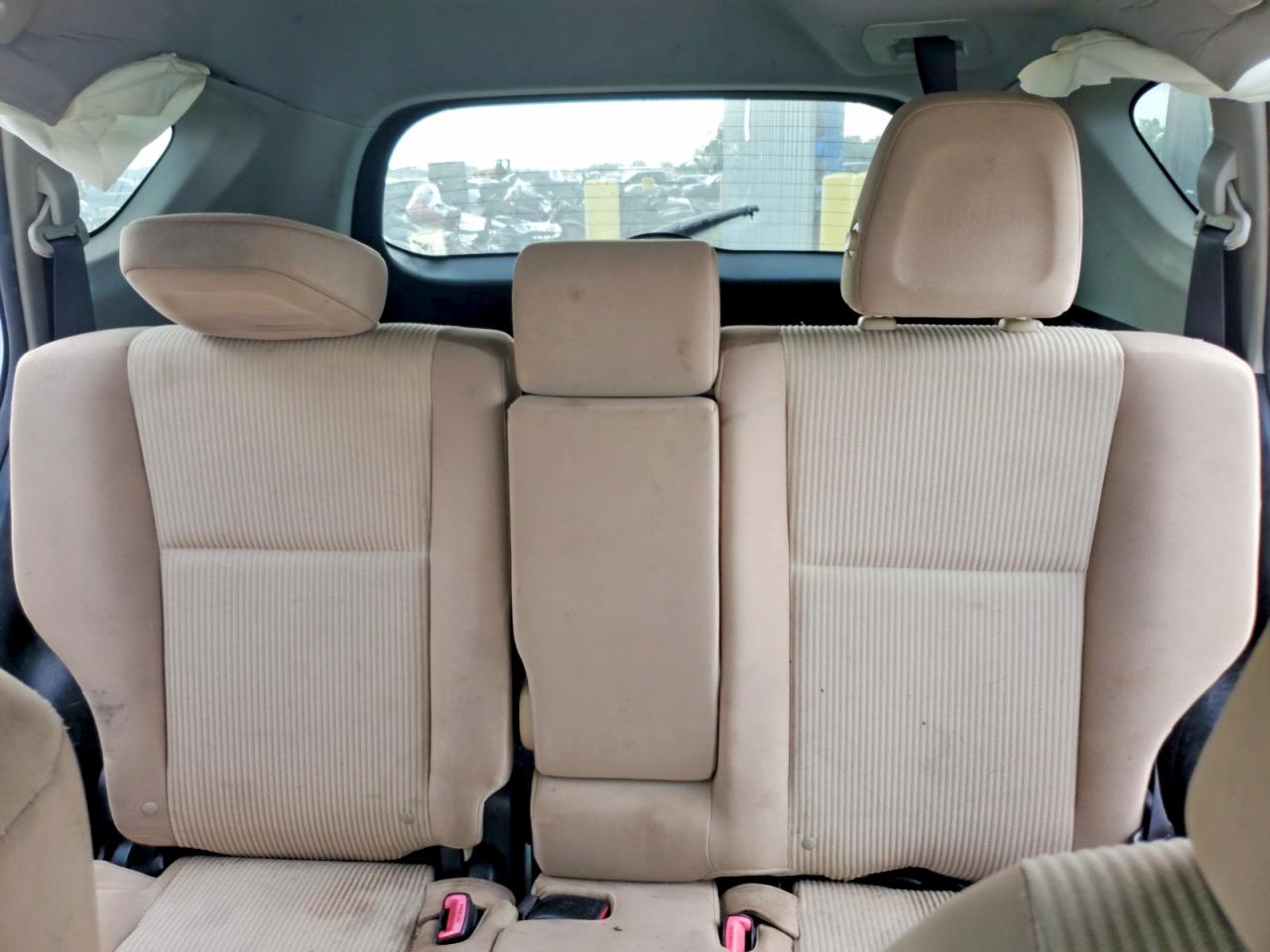 2013 Toyota Rav4 Le White vin: JTMZFREV9DD017988