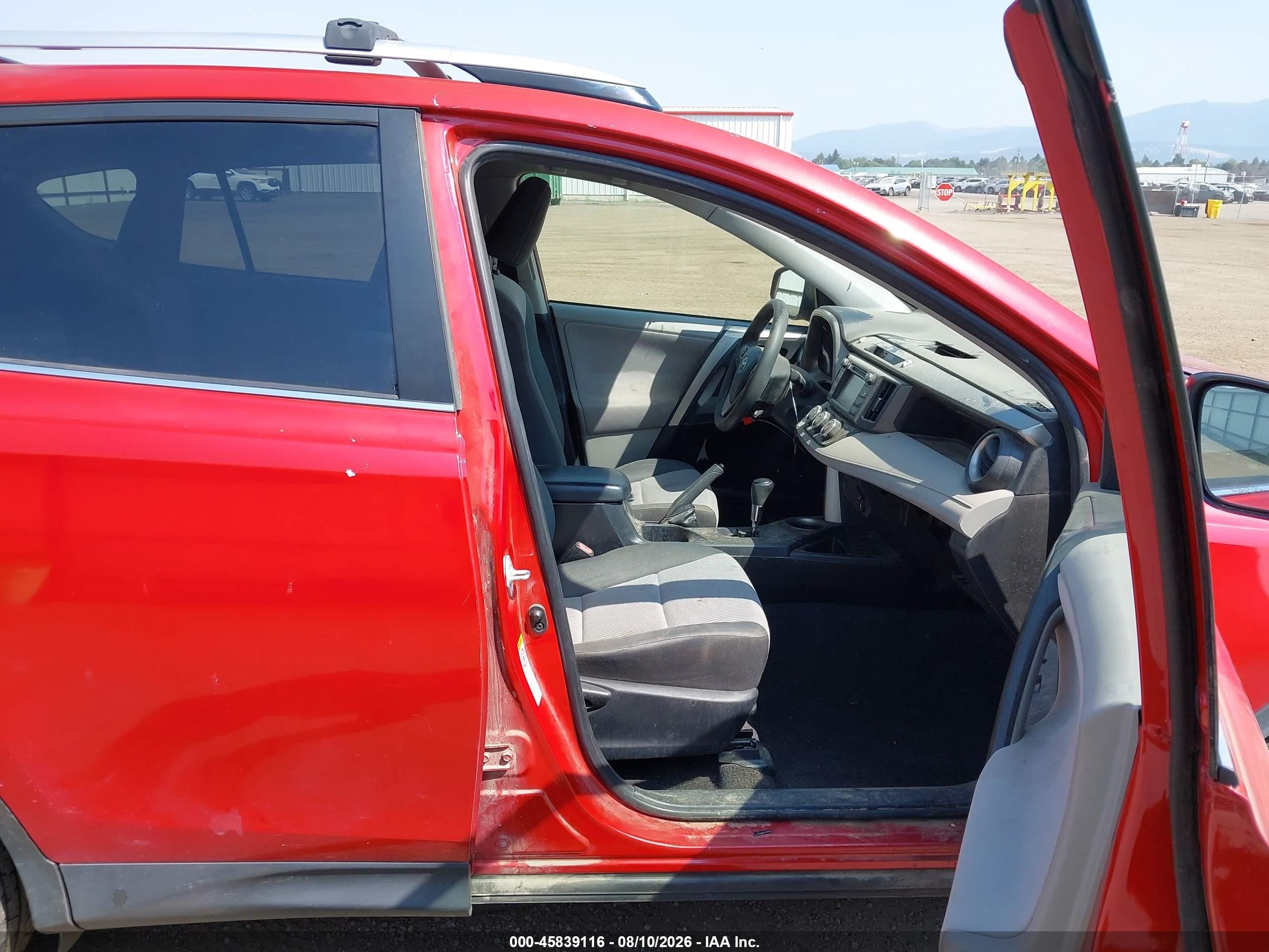 2013 Toyota Rav4 Le Red vin: JTMZFREV9DD025122