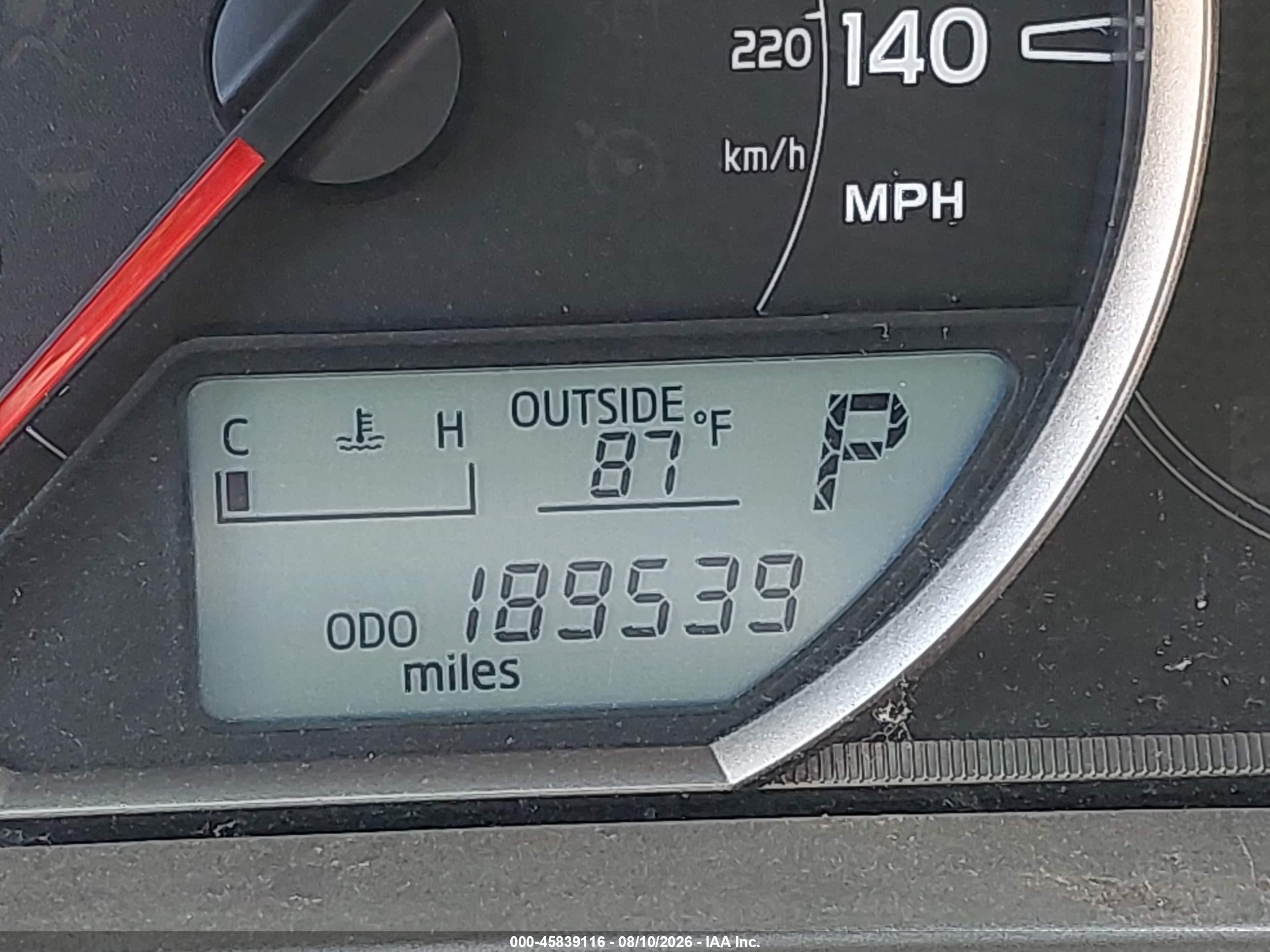 2013 Toyota Rav4 Le Red vin: JTMZFREV9DD025122