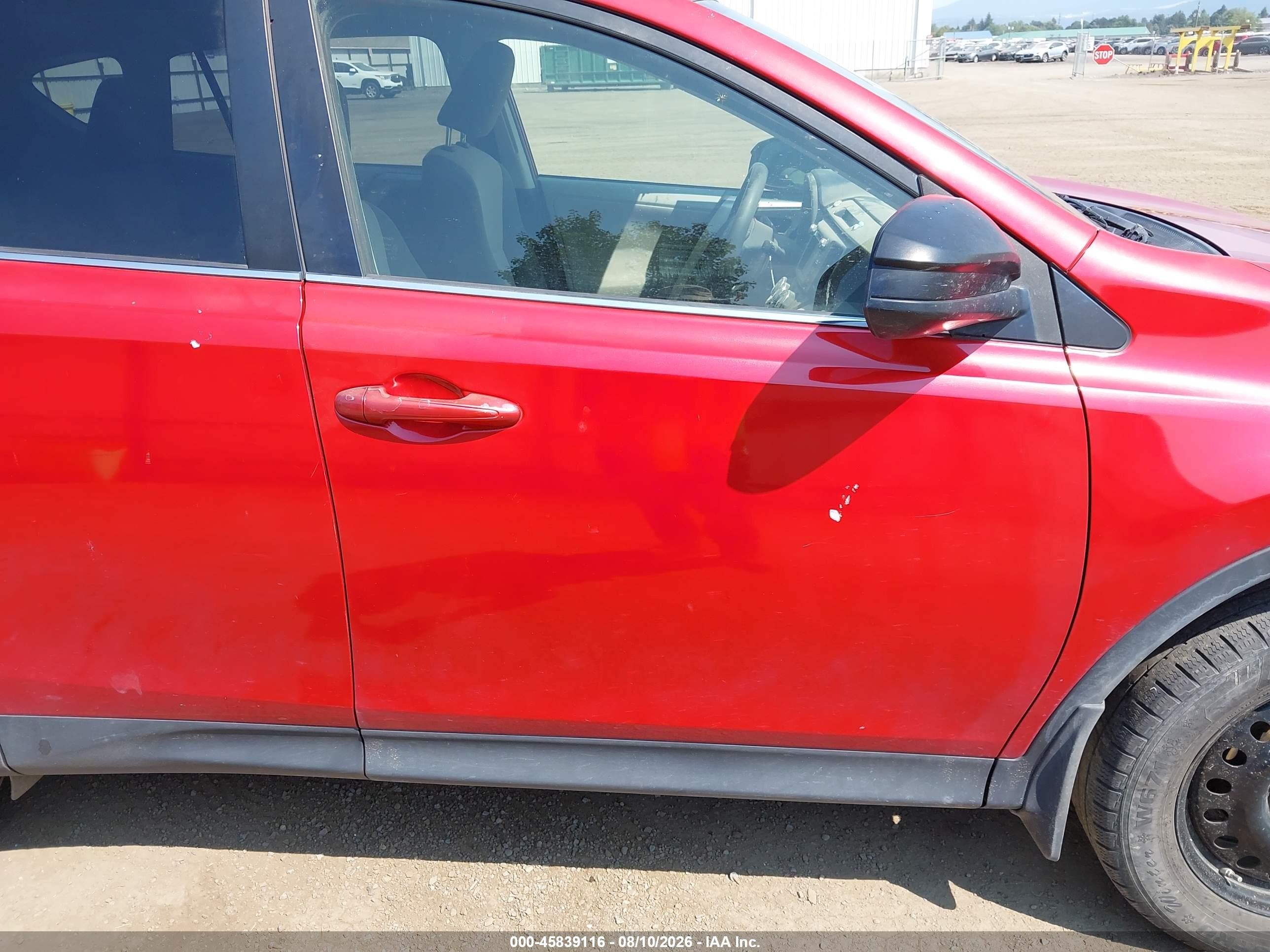 2013 Toyota Rav4 Le Red vin: JTMZFREV9DD025122