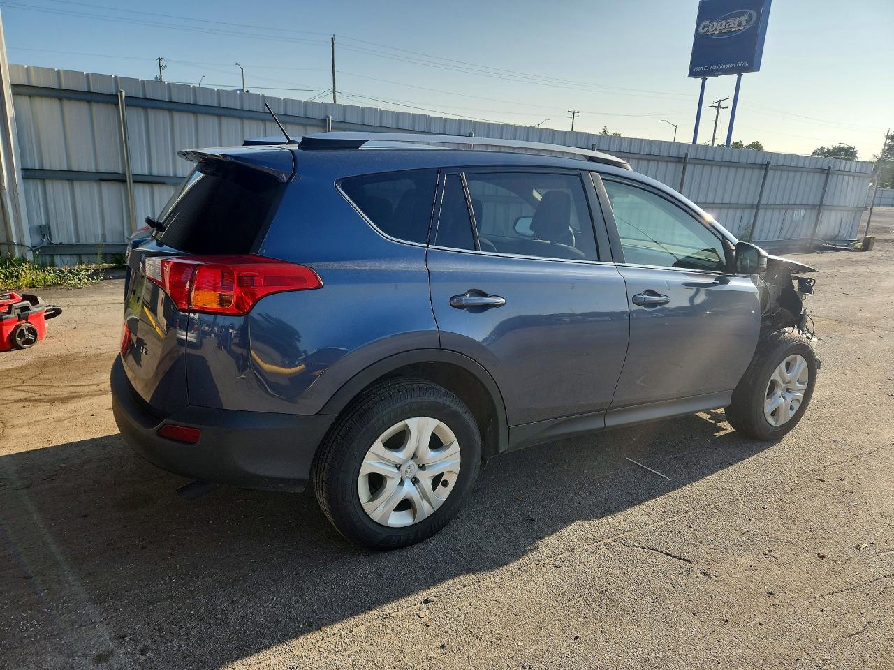 2014 Toyota Rav4 Le Blue vin: JTMZFREV9ED038549