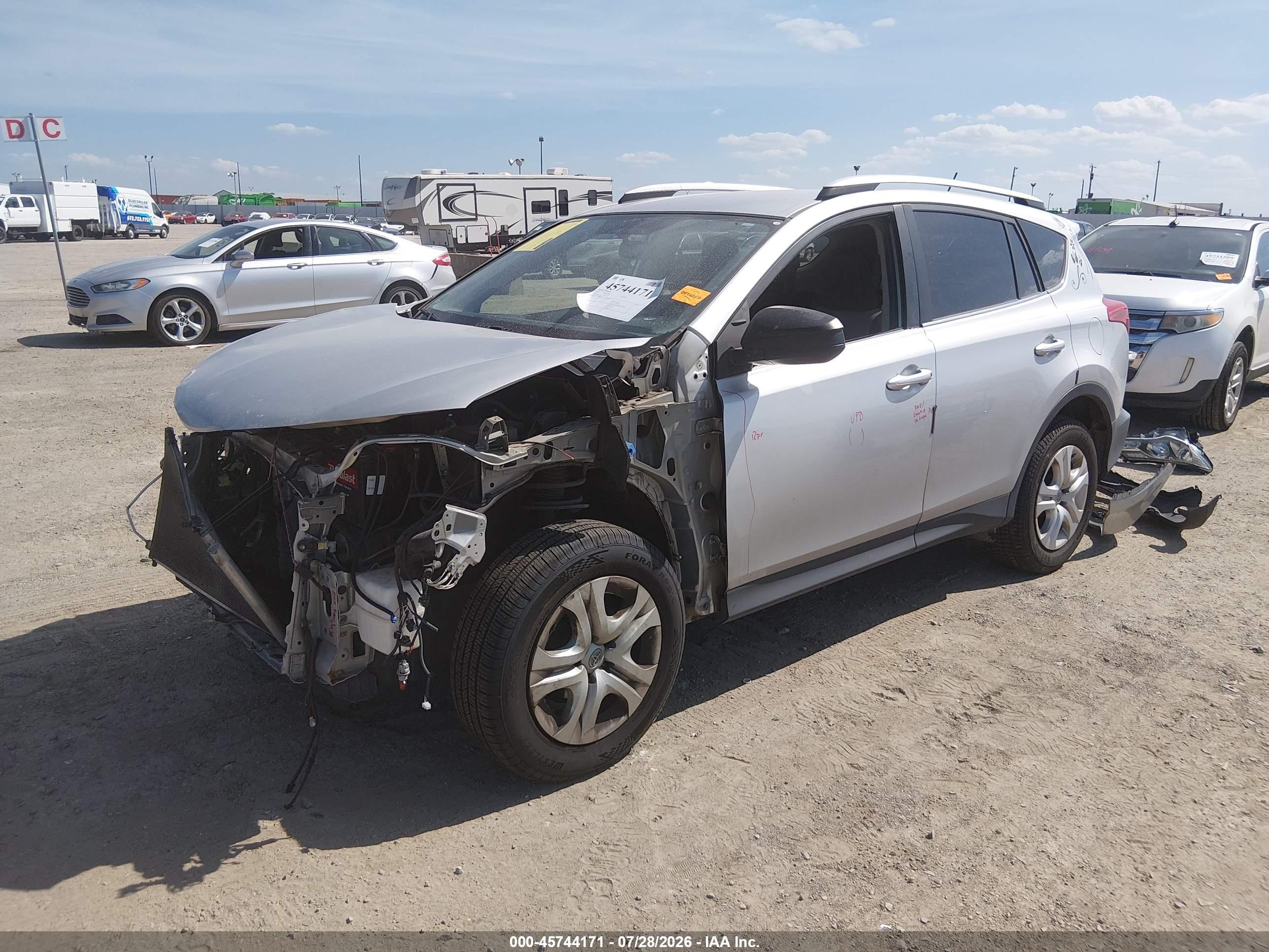 2014 Toyota Rav4 Le Серебряный vin: JTMZFREV9EJ005052