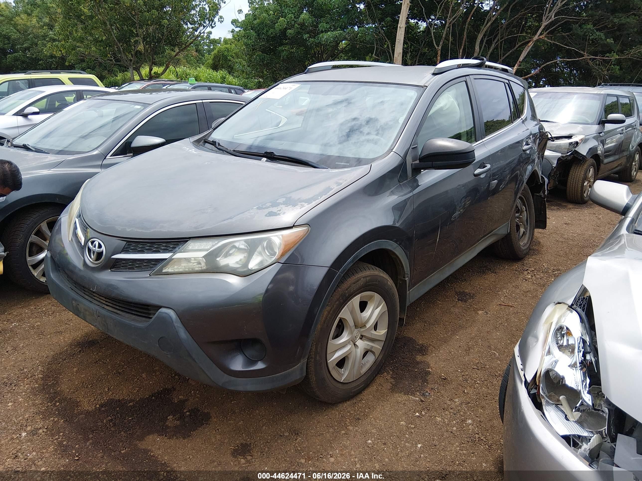 2014 Toyota Rav4 Le Gray vin: JTMZFREV9EJ008579