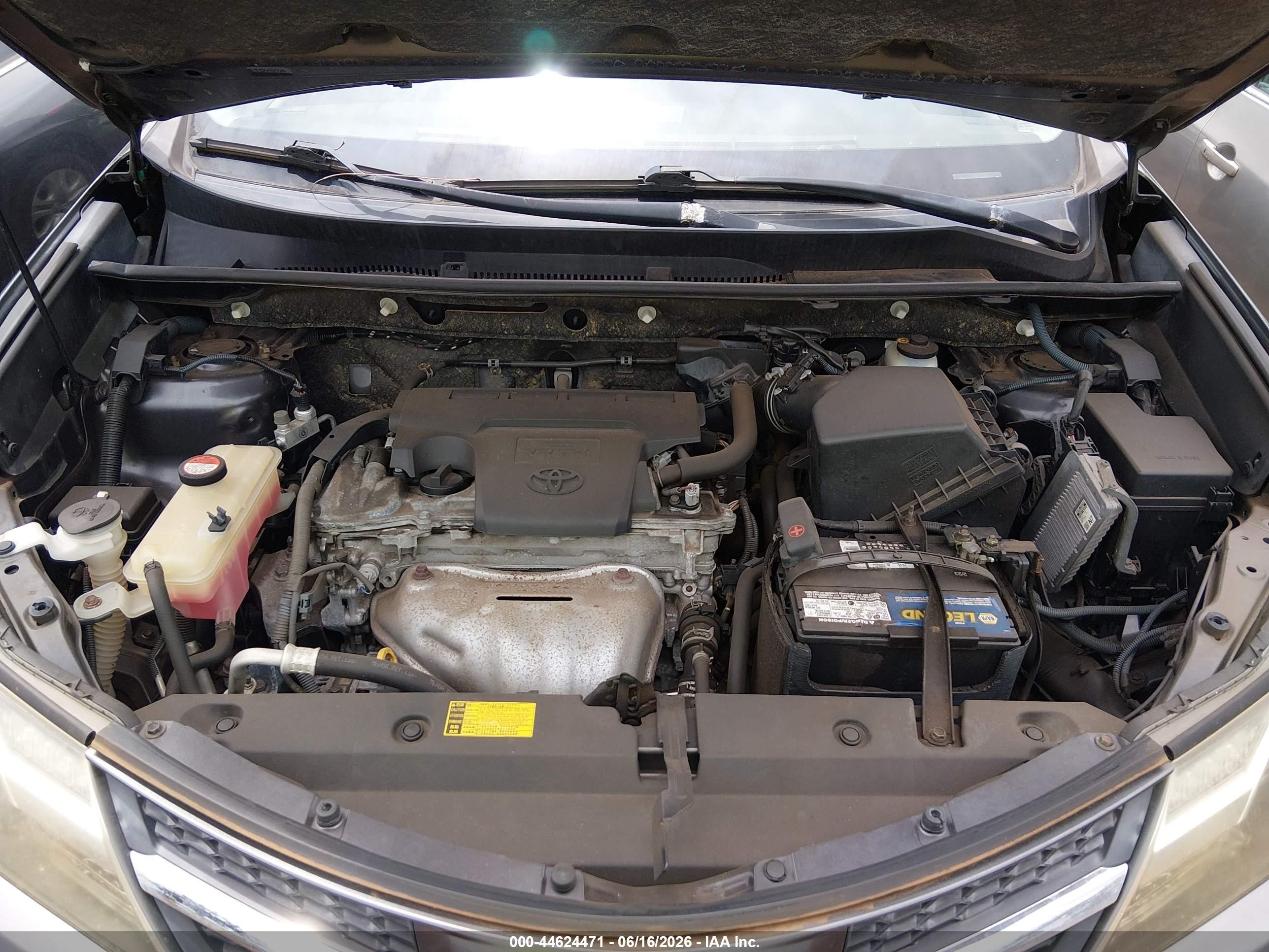 2014 Toyota Rav4 Le Gray vin: JTMZFREV9EJ008579