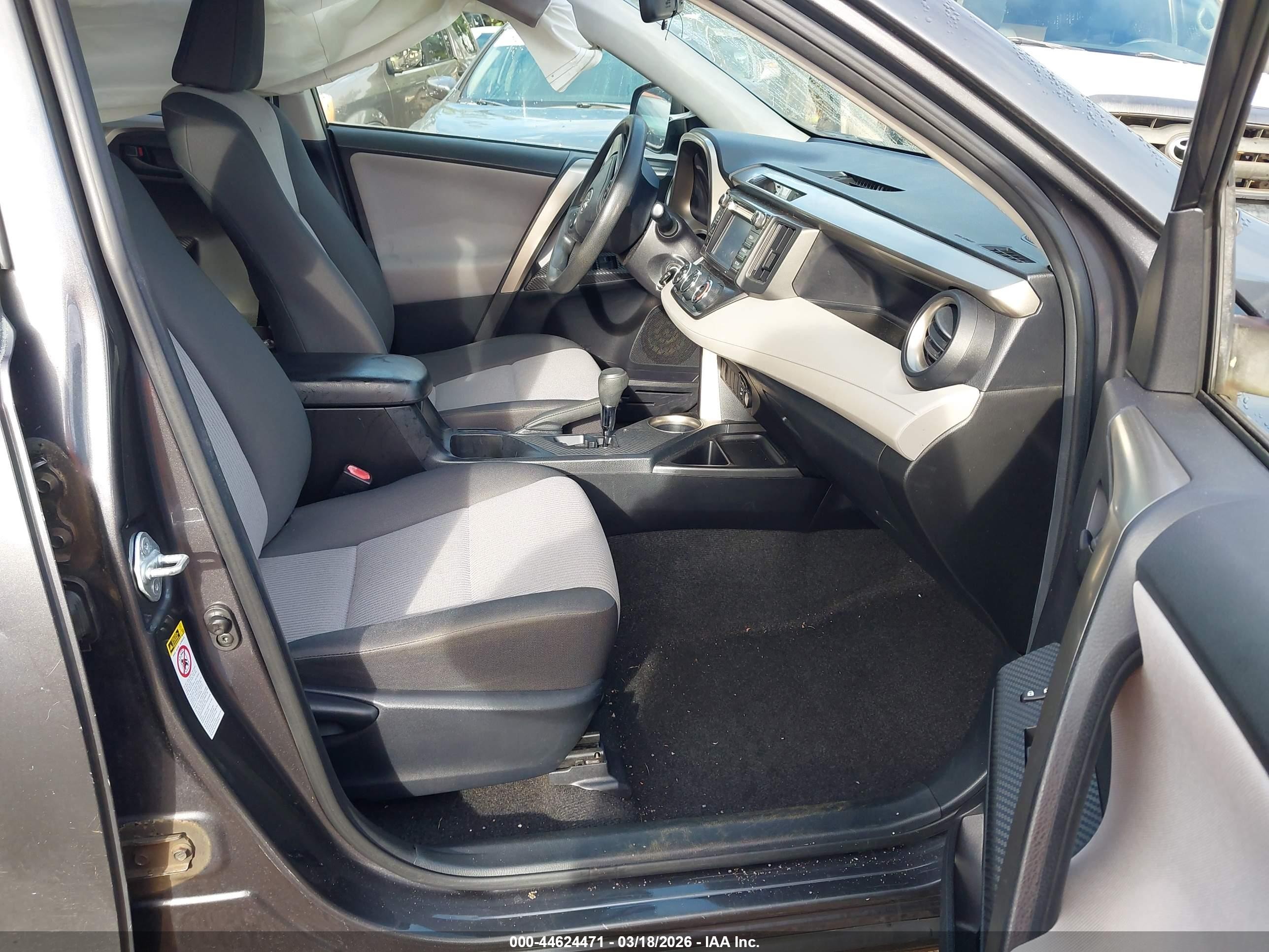 2014 Toyota Rav4 Le Gray vin: JTMZFREV9EJ008579