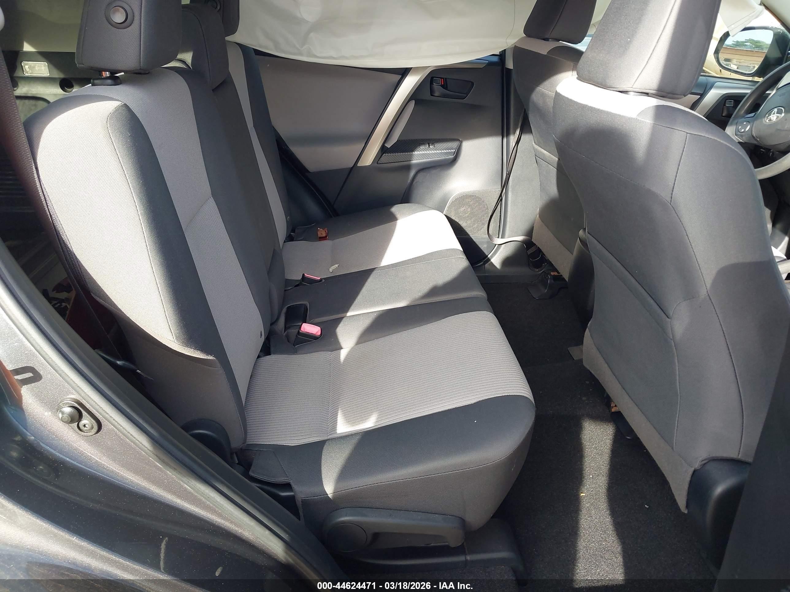 2014 Toyota Rav4 Le Gray vin: JTMZFREV9EJ008579