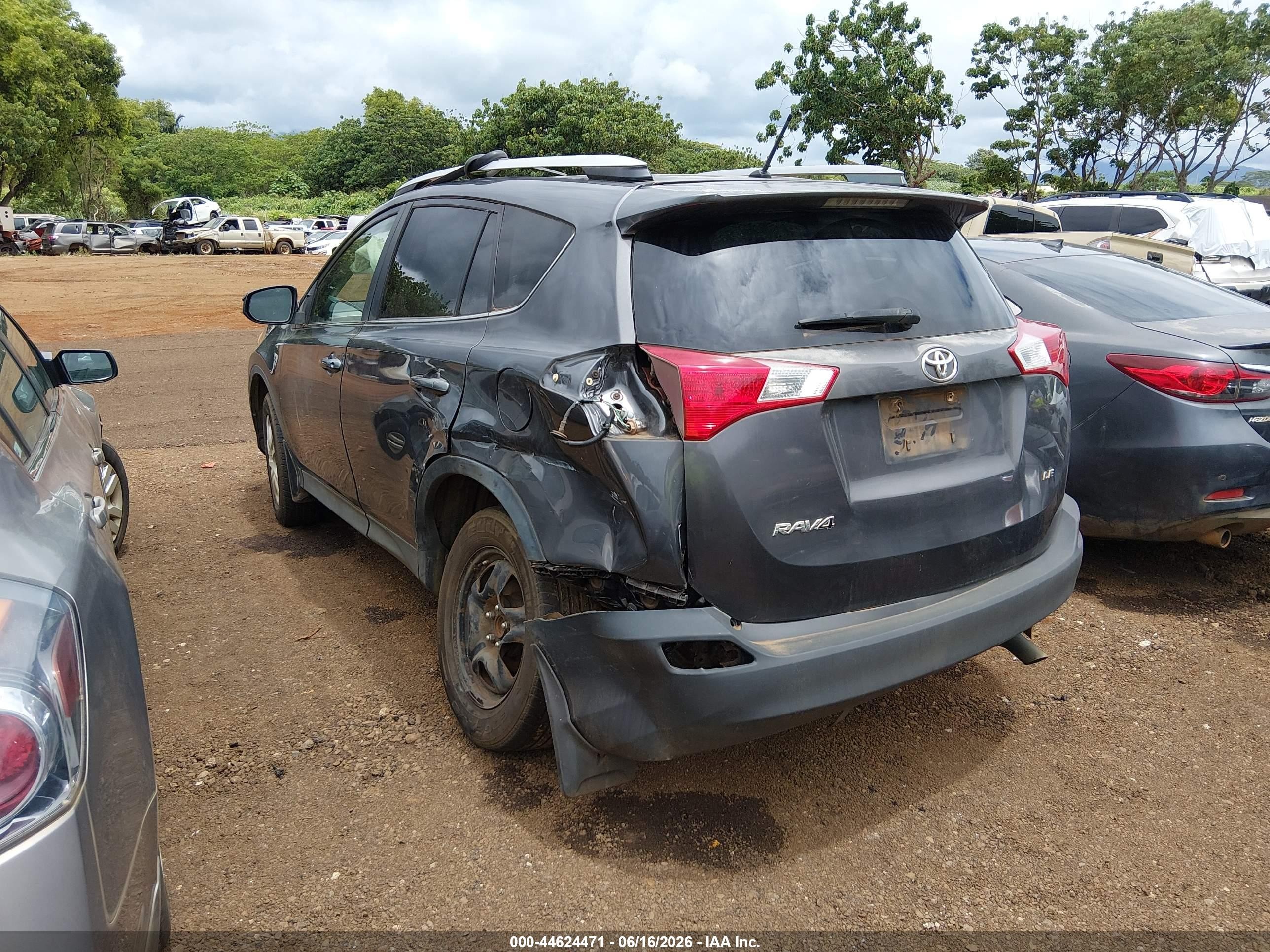 2014 Toyota Rav4 Le Gray vin: JTMZFREV9EJ008579