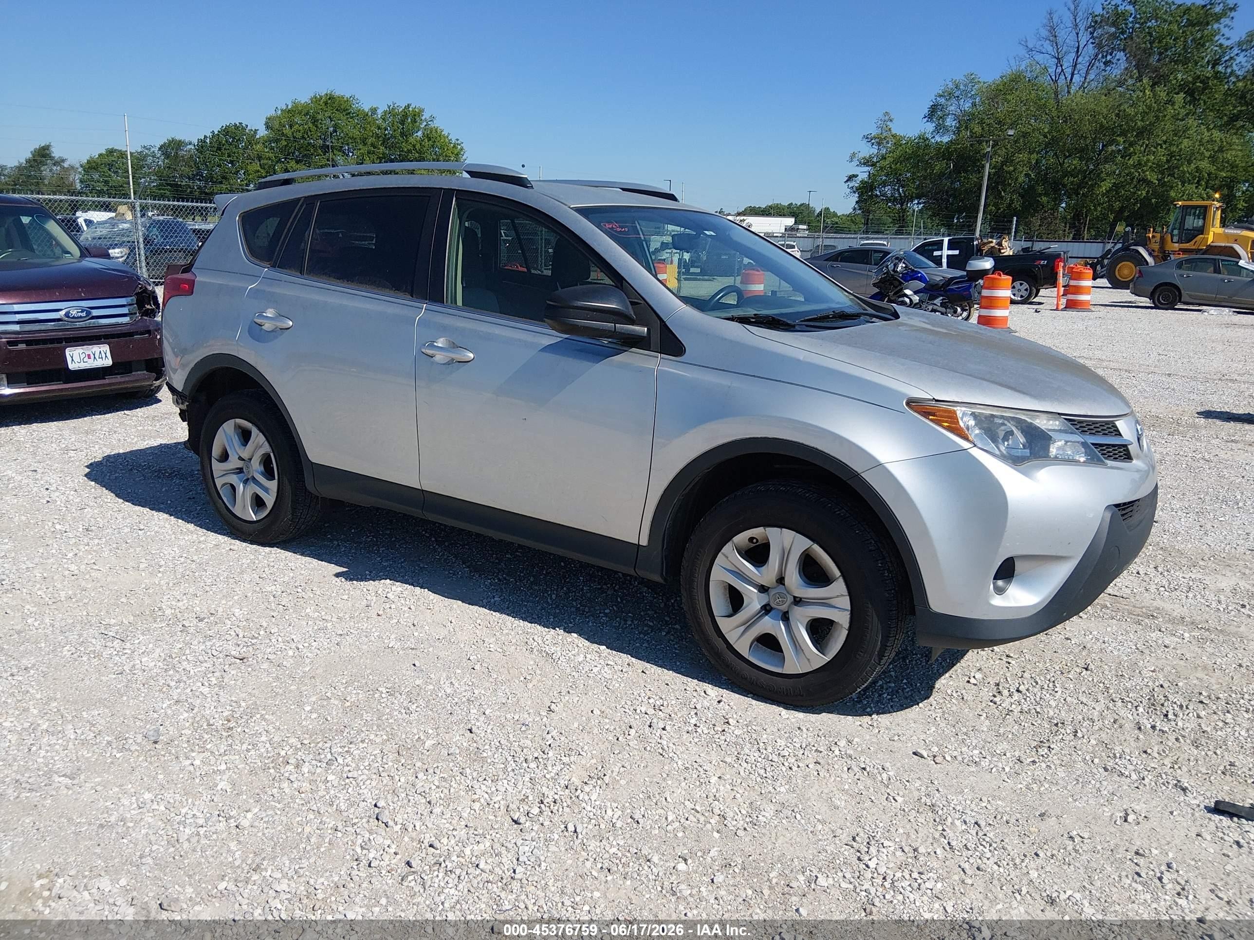 2014 Toyota Rav4 Le Silver vin: JTMZFREV9EJ016553