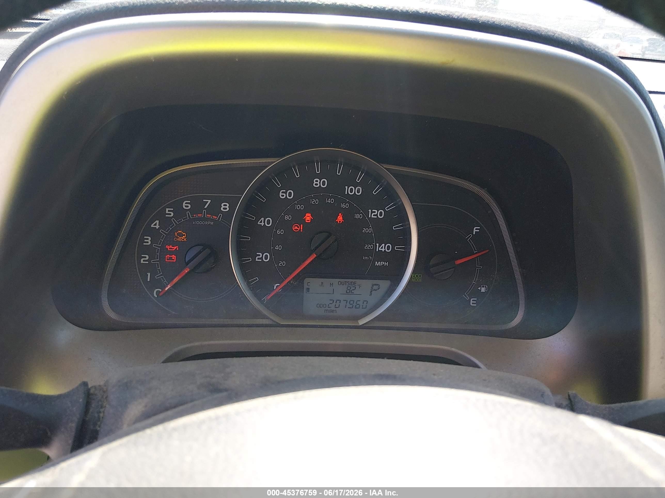 2014 Toyota Rav4 Le Серебряный vin: JTMZFREV9EJ016553