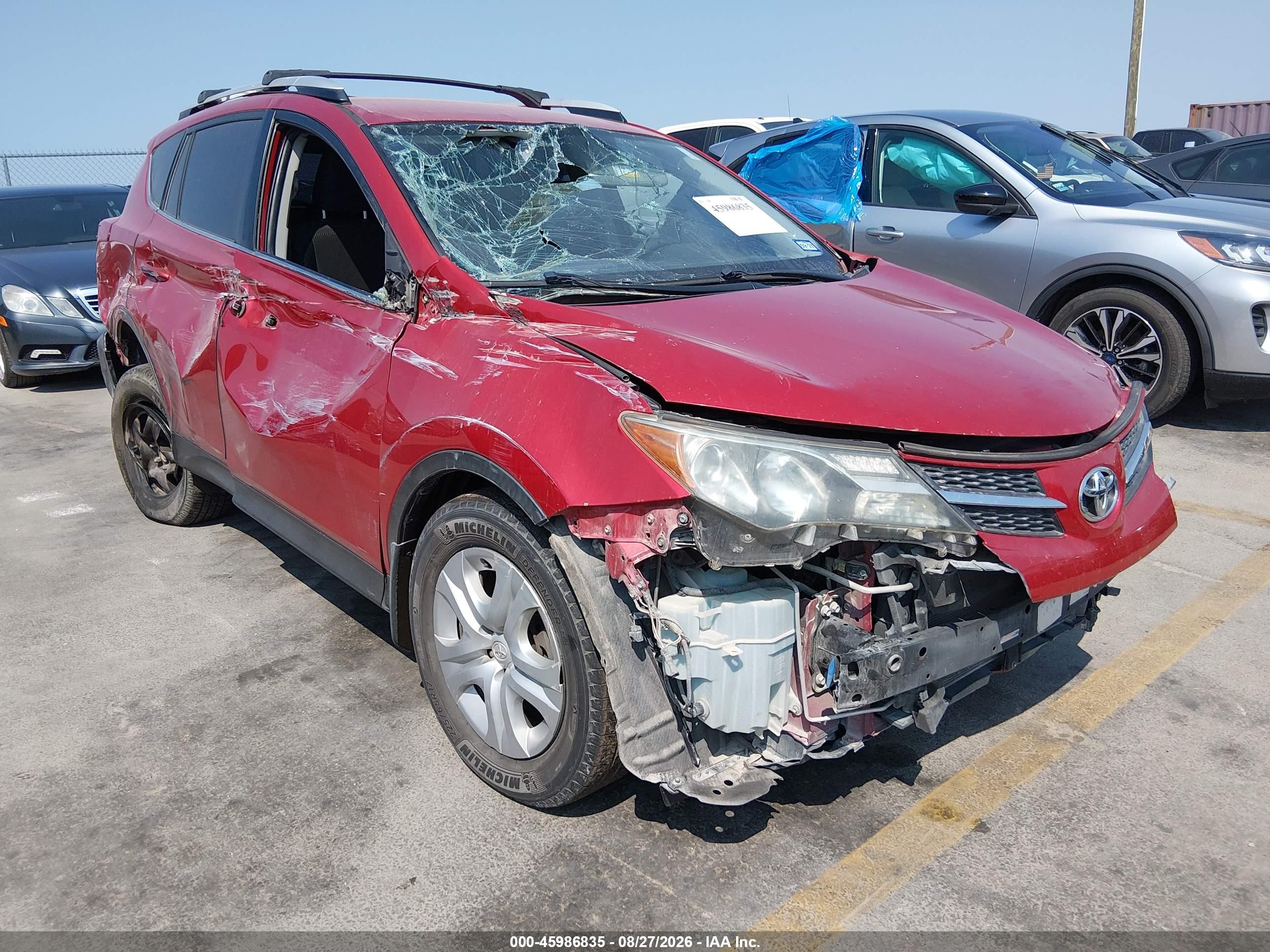 2014 Toyota Rav4 Le Red vin: JTMZFREV9EJ017752