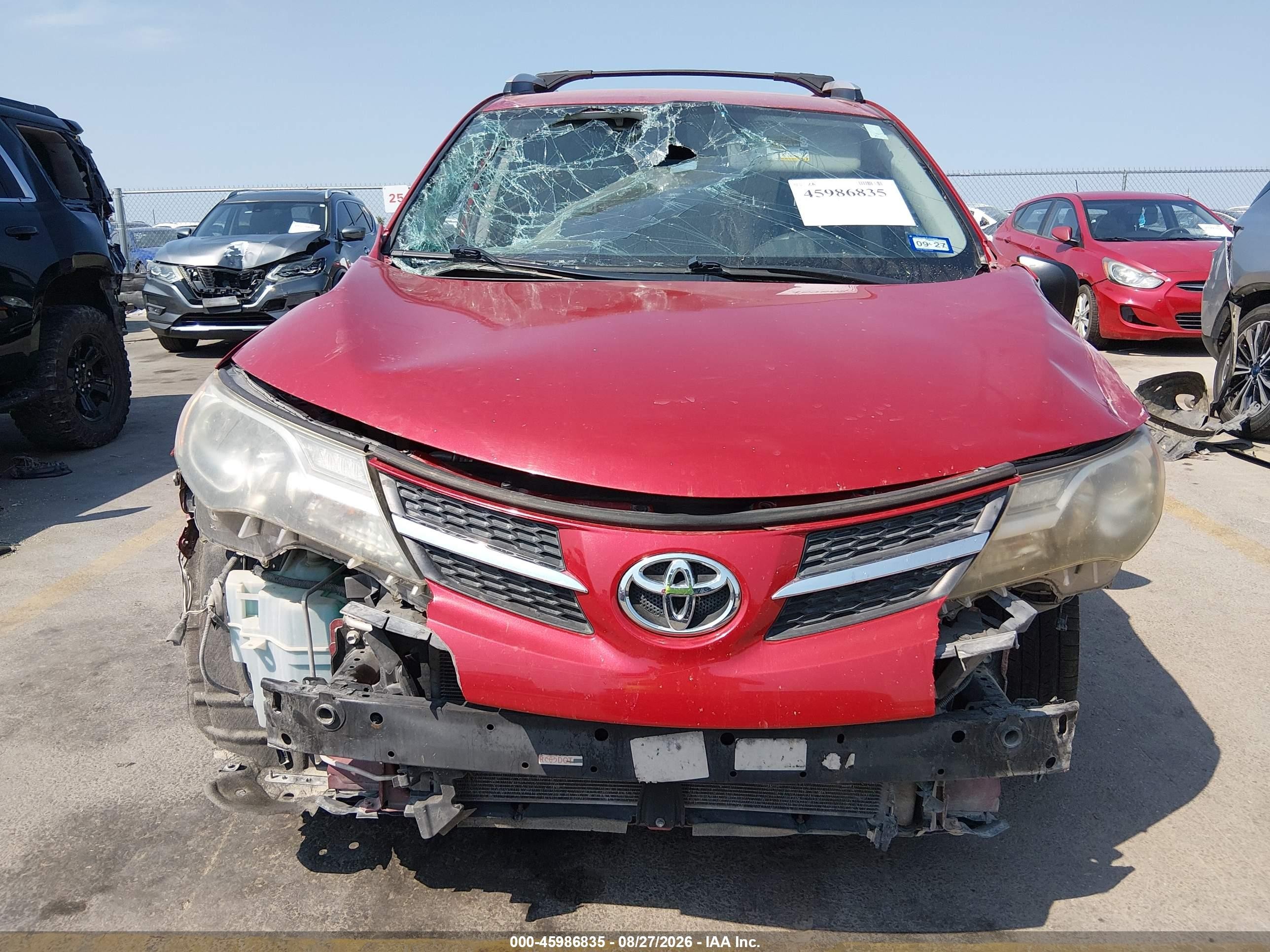 2014 Toyota Rav4 Le Red vin: JTMZFREV9EJ017752