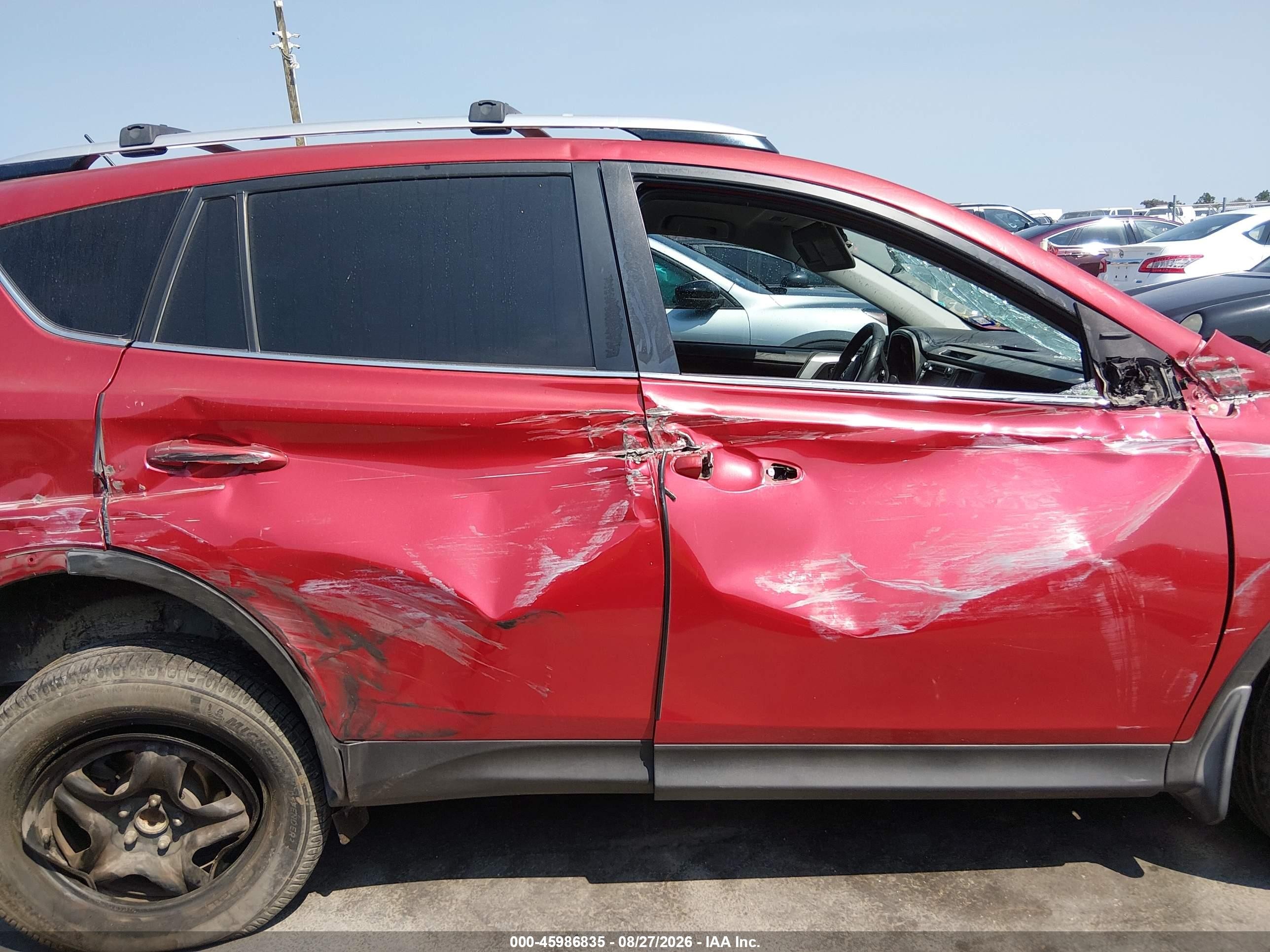 2014 Toyota Rav4 Le Red vin: JTMZFREV9EJ017752