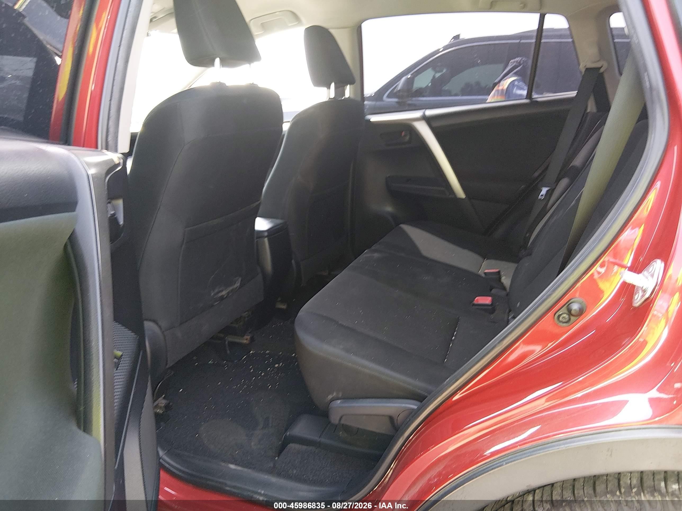 2014 Toyota Rav4 Le Red vin: JTMZFREV9EJ017752