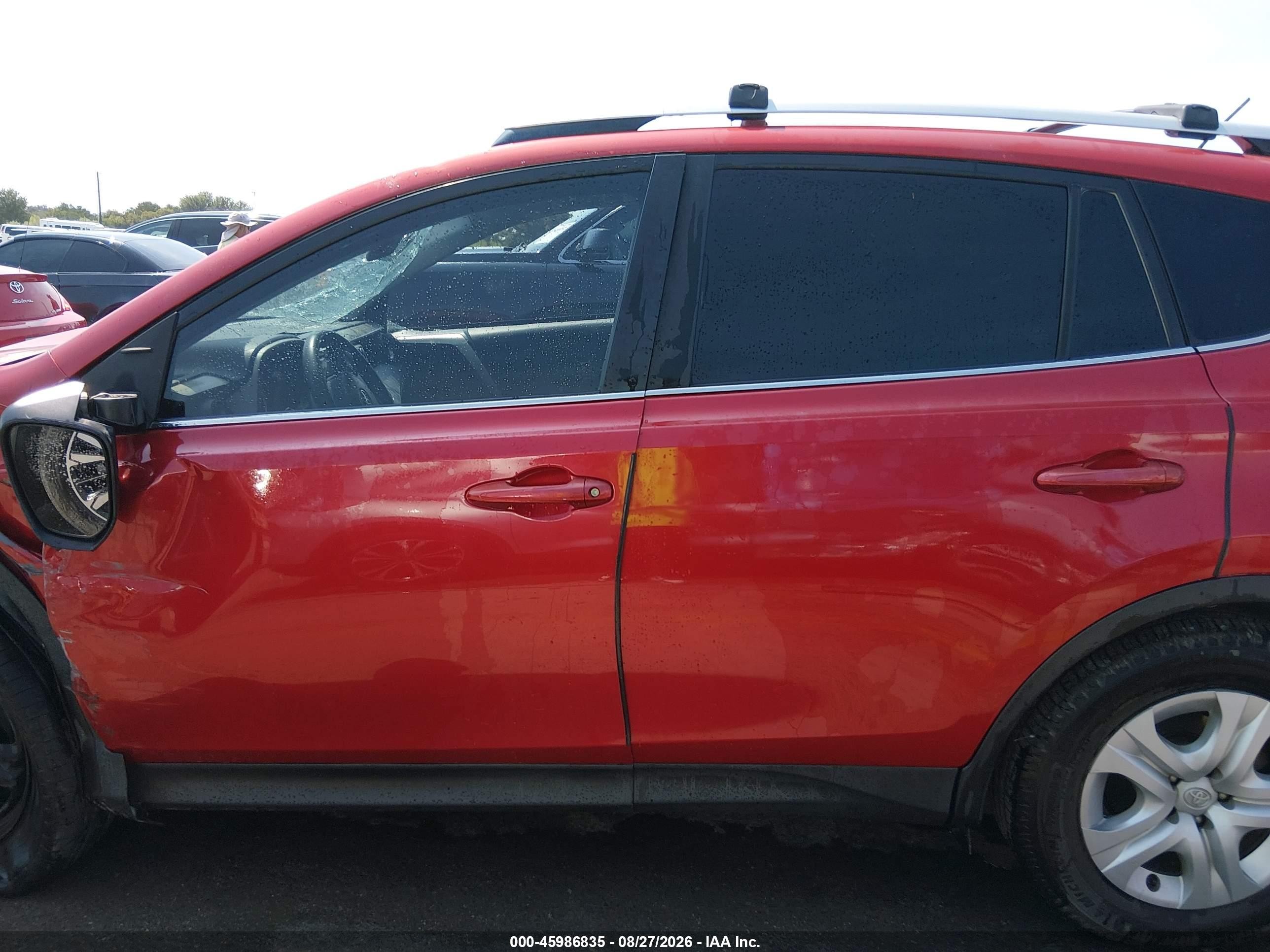 2014 Toyota Rav4 Le Red vin: JTMZFREV9EJ017752