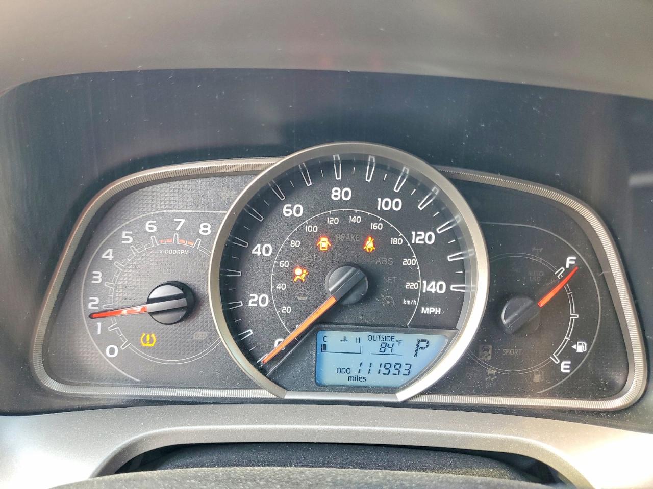 2015 Toyota Rav4 Le White vin: JTMZFREV9FD051366