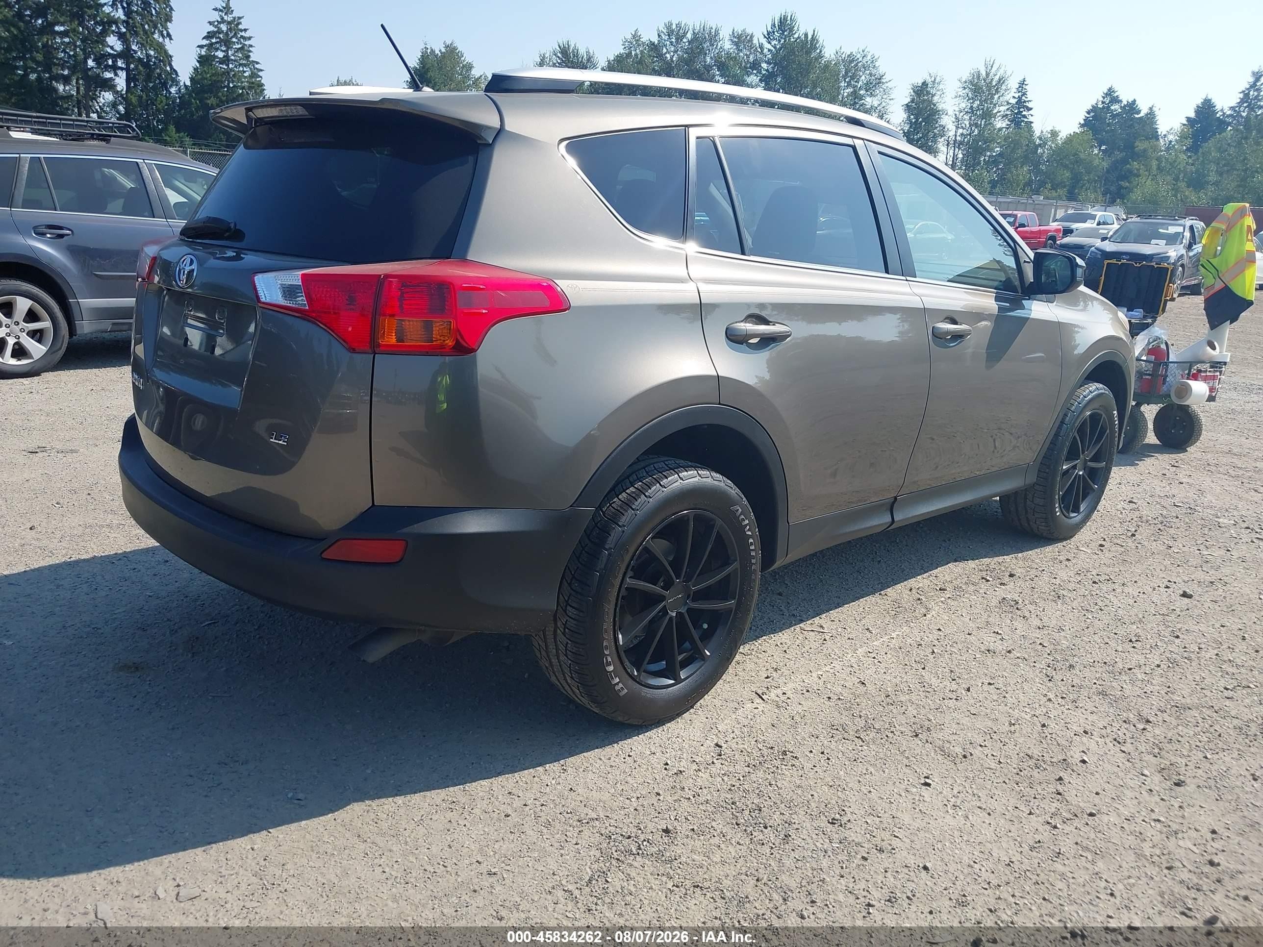 2015 Toyota Rav4 Le Pewter vin: JTMZFREV9FD063680