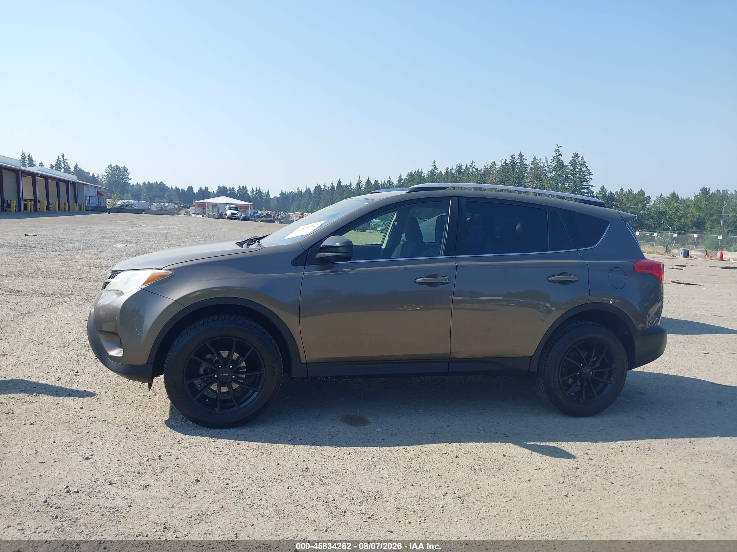 2015 Toyota Rav4 Le Pewter vin: JTMZFREV9FD063680