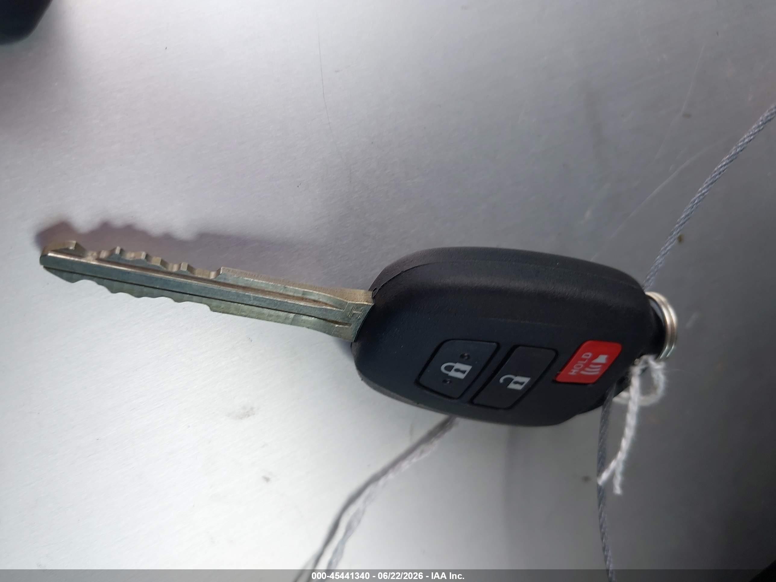 2015 Toyota Rav4 Le Серый vin: JTMZFREV9FD075294