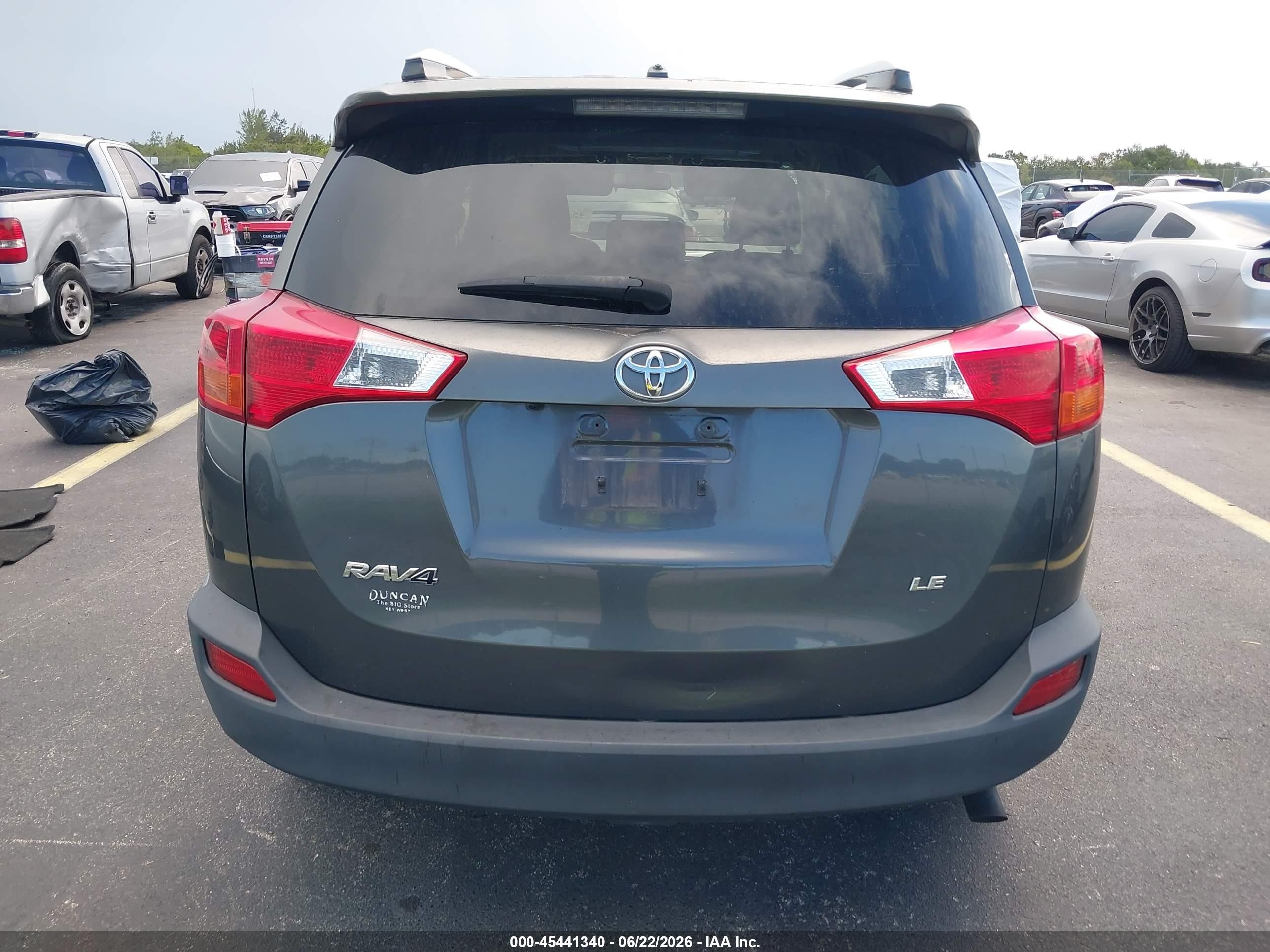2015 Toyota Rav4 Le Серый vin: JTMZFREV9FD075294