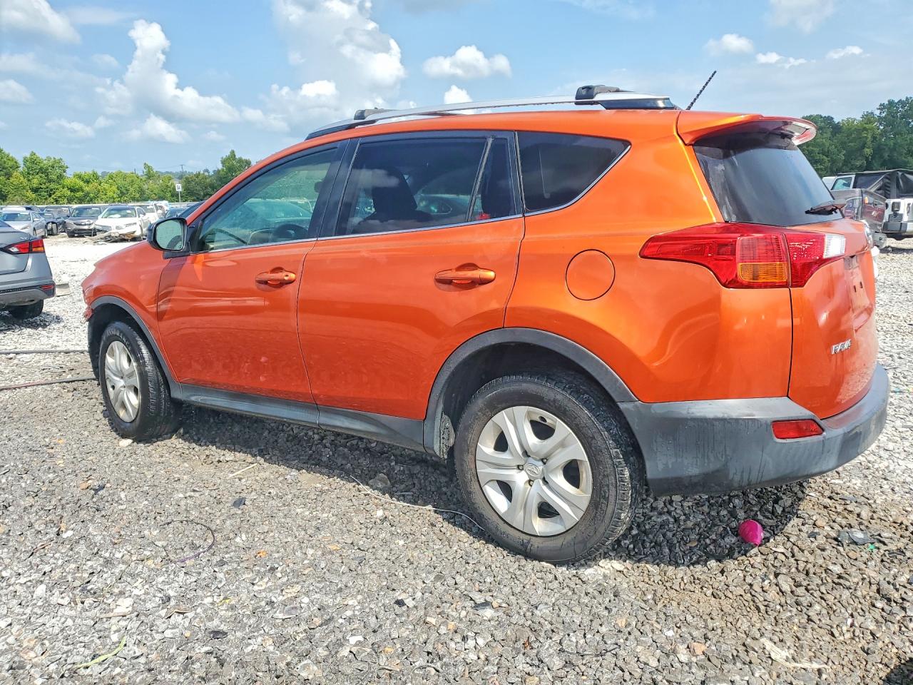 2015 Toyota Rav4 Le Red vin: JTMZFREV9FD075862