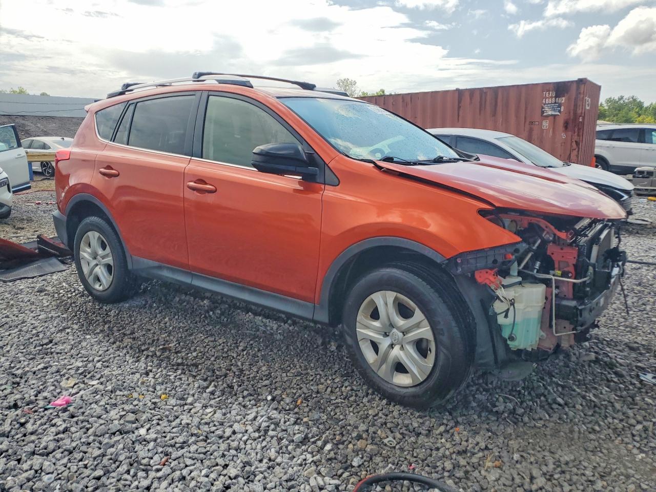 2015 Toyota Rav4 Le Red vin: JTMZFREV9FD075862