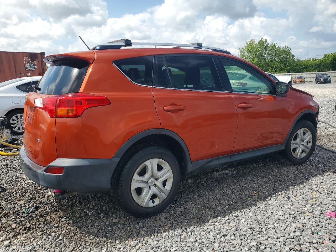 2015 Toyota Rav4 Le Red vin: JTMZFREV9FD075862