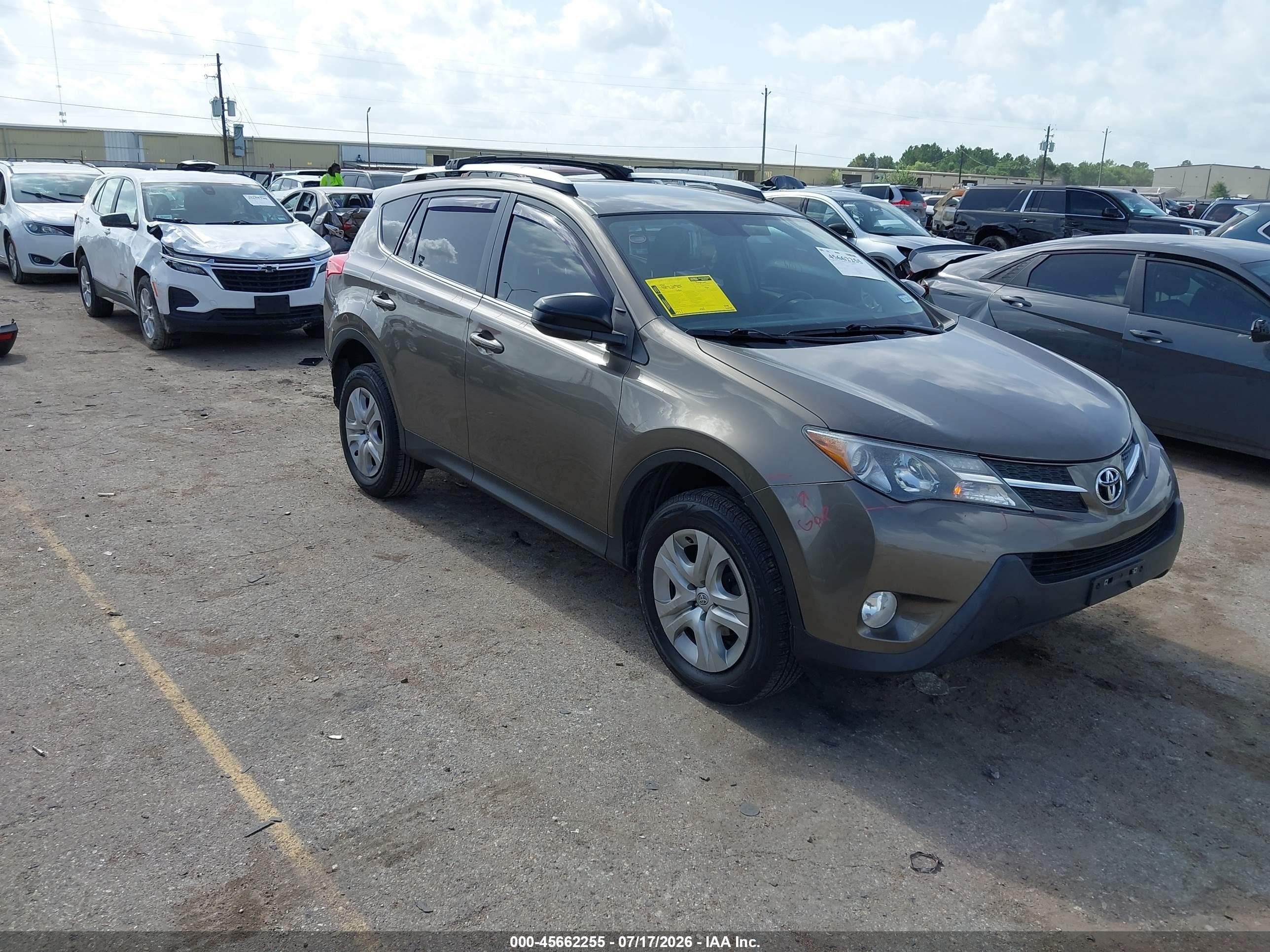 2015 Toyota Rav4 Le Dark Brown vin: JTMZFREV9FD076817