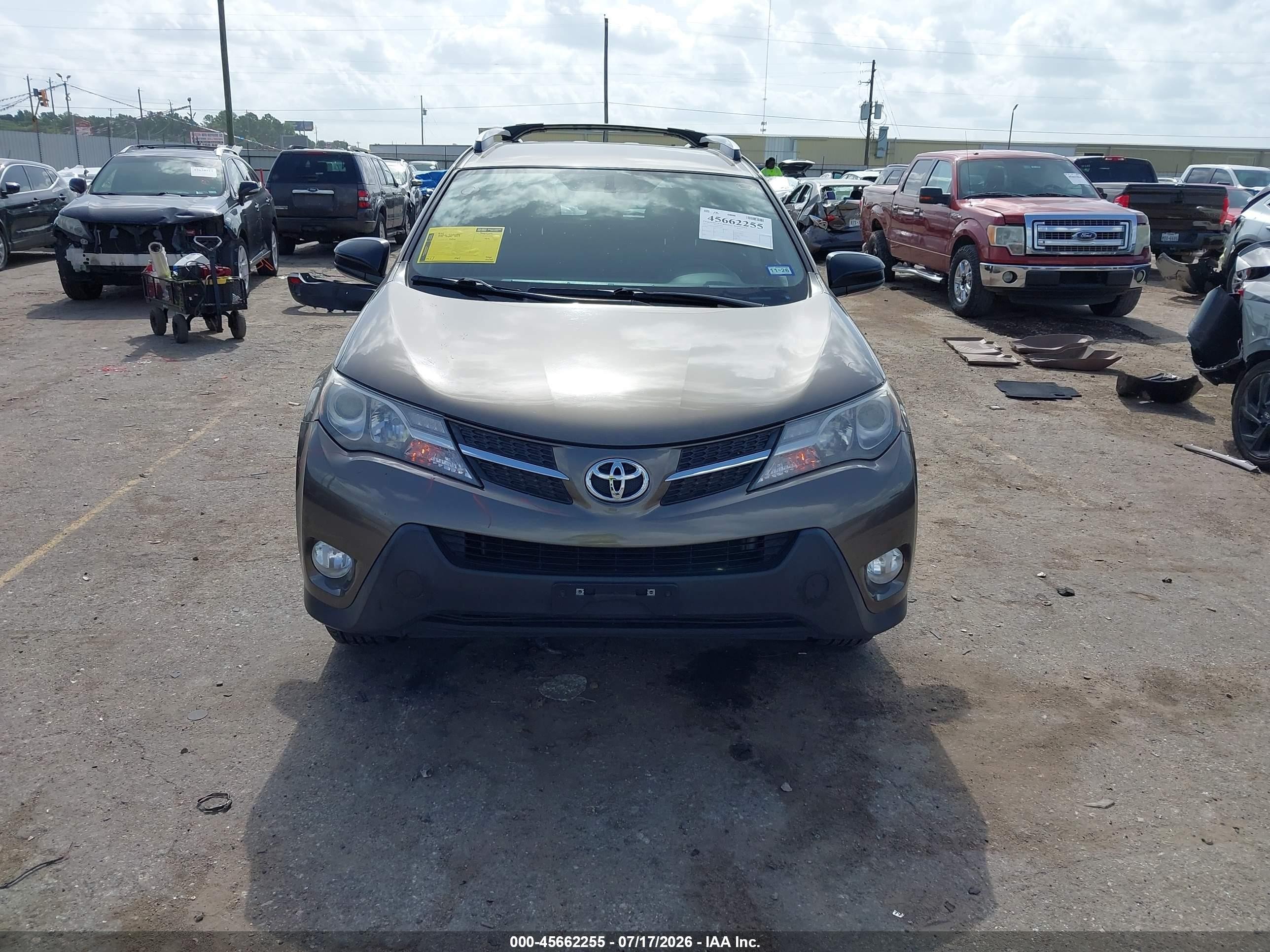 2015 Toyota Rav4 Le Dark Brown vin: JTMZFREV9FD076817