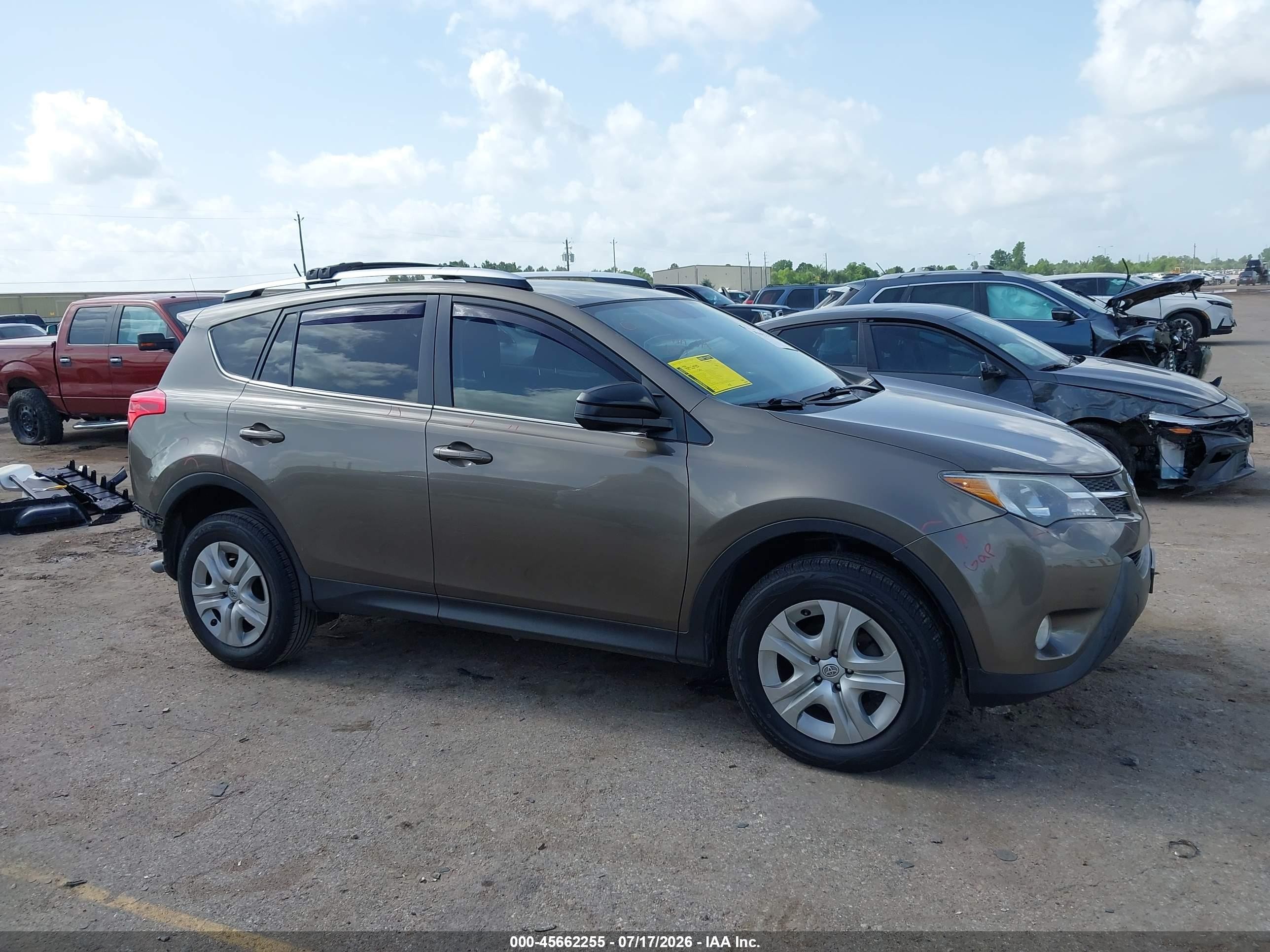 2015 Toyota Rav4 Le Dark Brown vin: JTMZFREV9FD076817