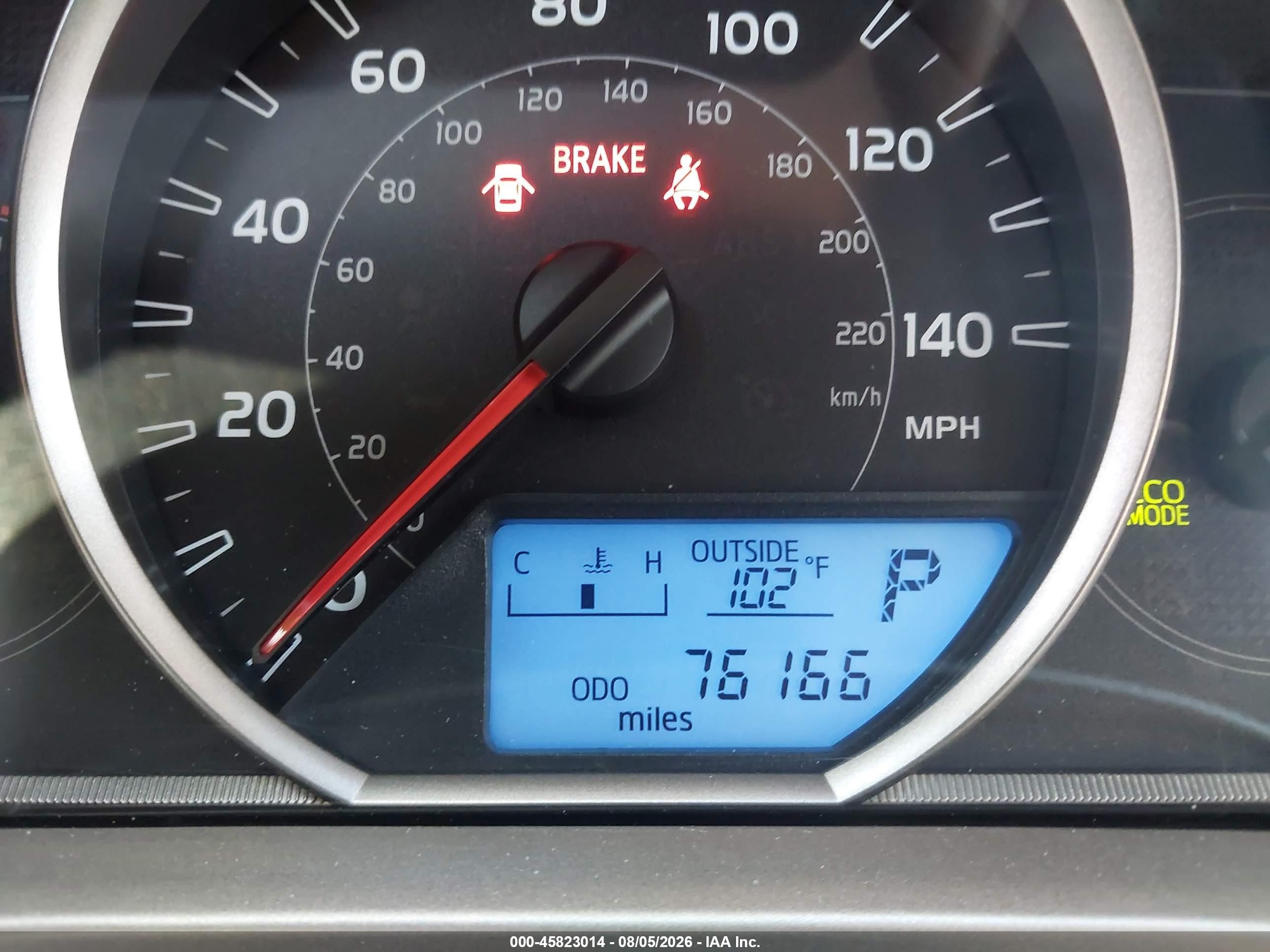 2015 Toyota Rav4 Le Red vin: JTMZFREV9FJ031538