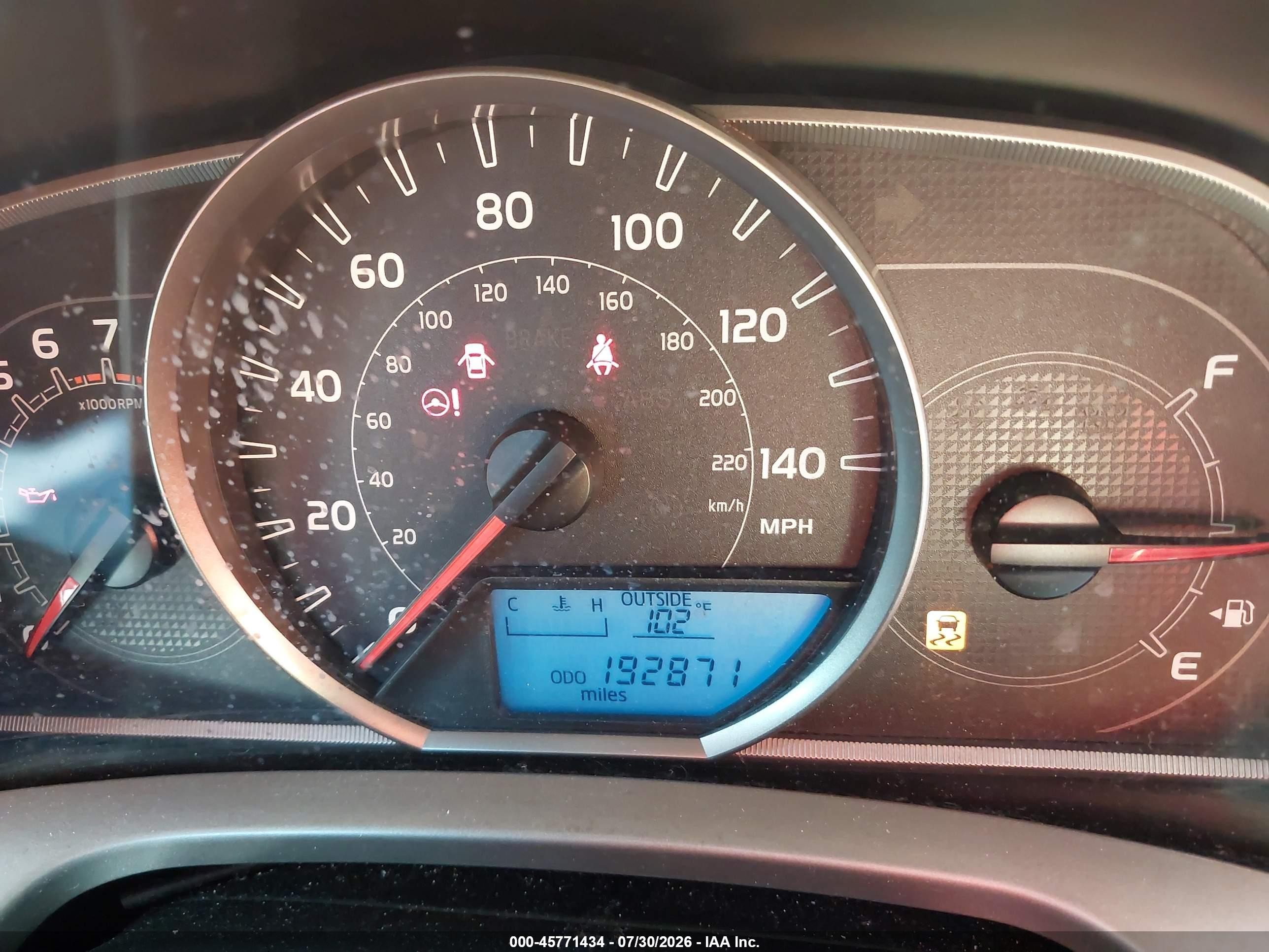 2015 Toyota Rav4 Le Gray vin: JTMZFREV9FJ044676